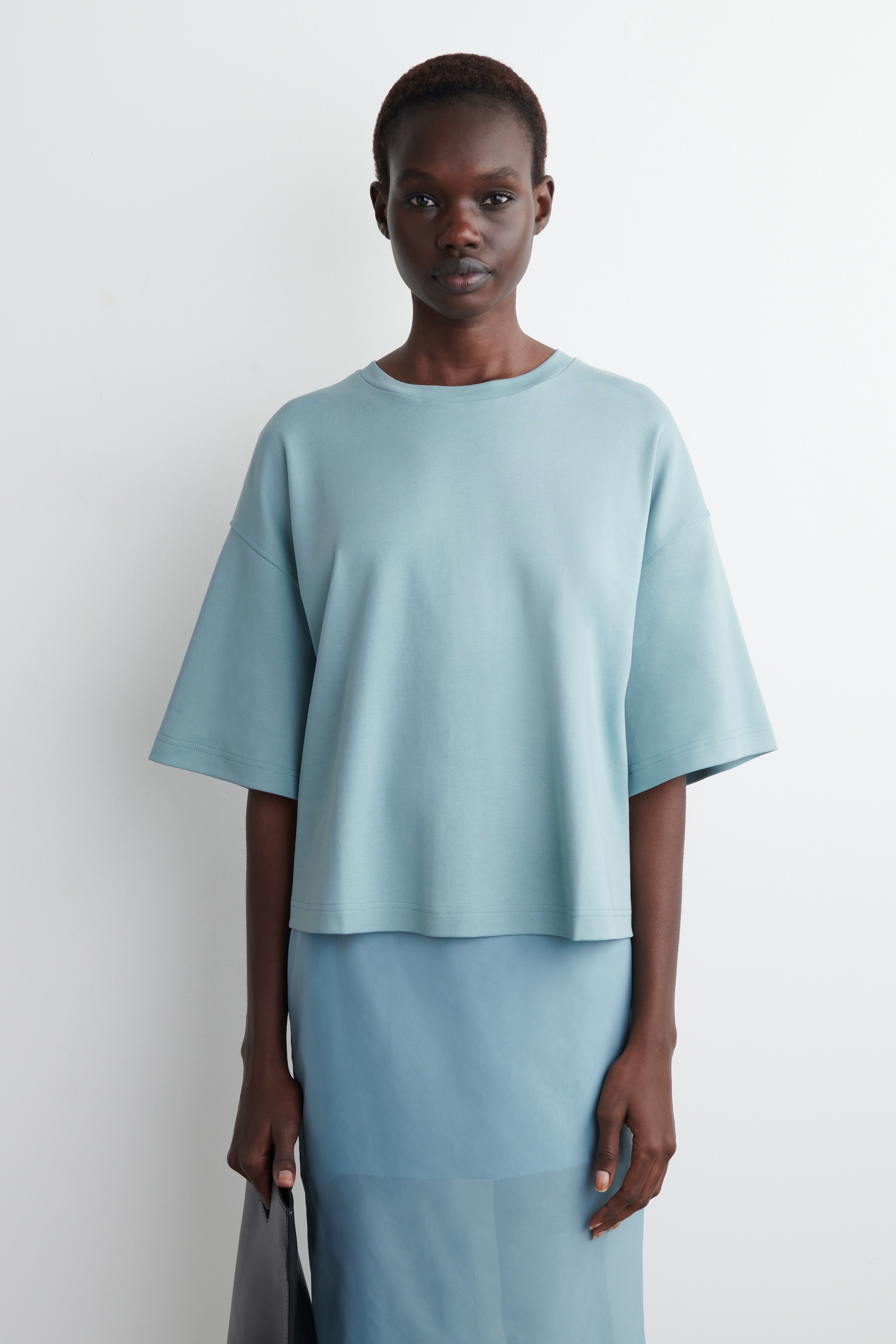 Größeres Bild anzeigen: KASTENFÖRMIGES OVERSIZED-T-SHIRT - HELLBLAU - Ladies | H&M AT 1