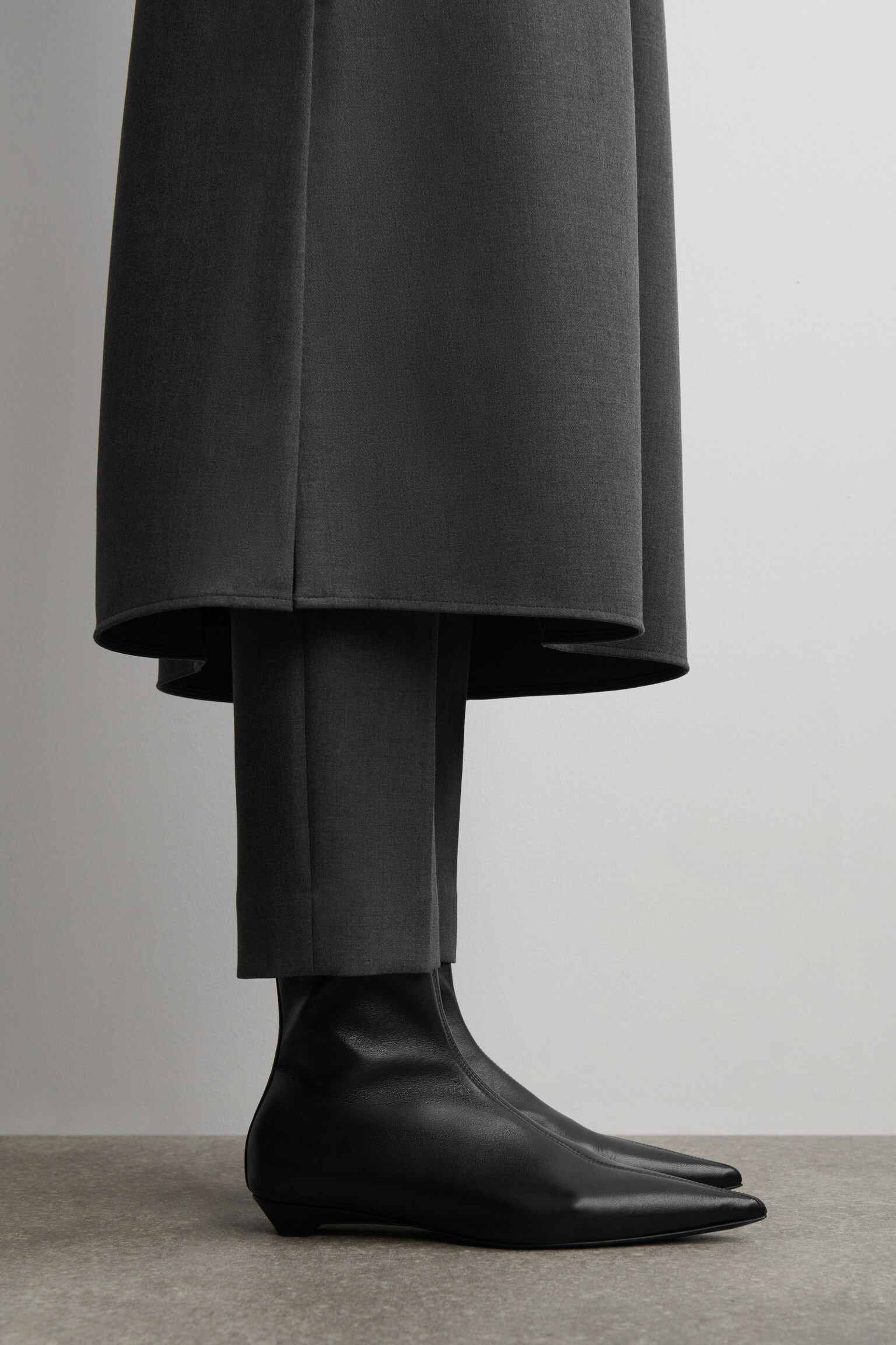 BOTAS DE CALCETÍN DE PIEL CON PUNTA FINA - NEGRO - 5