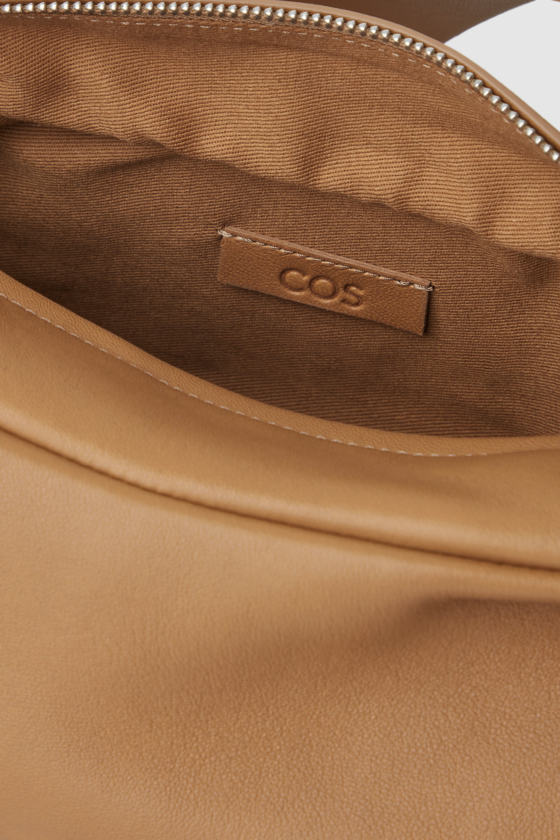 Grotere afbeelding bekijken: SWING CROSSBODY TAS - LEER - BEIGE - DAMES | H&M BE 7