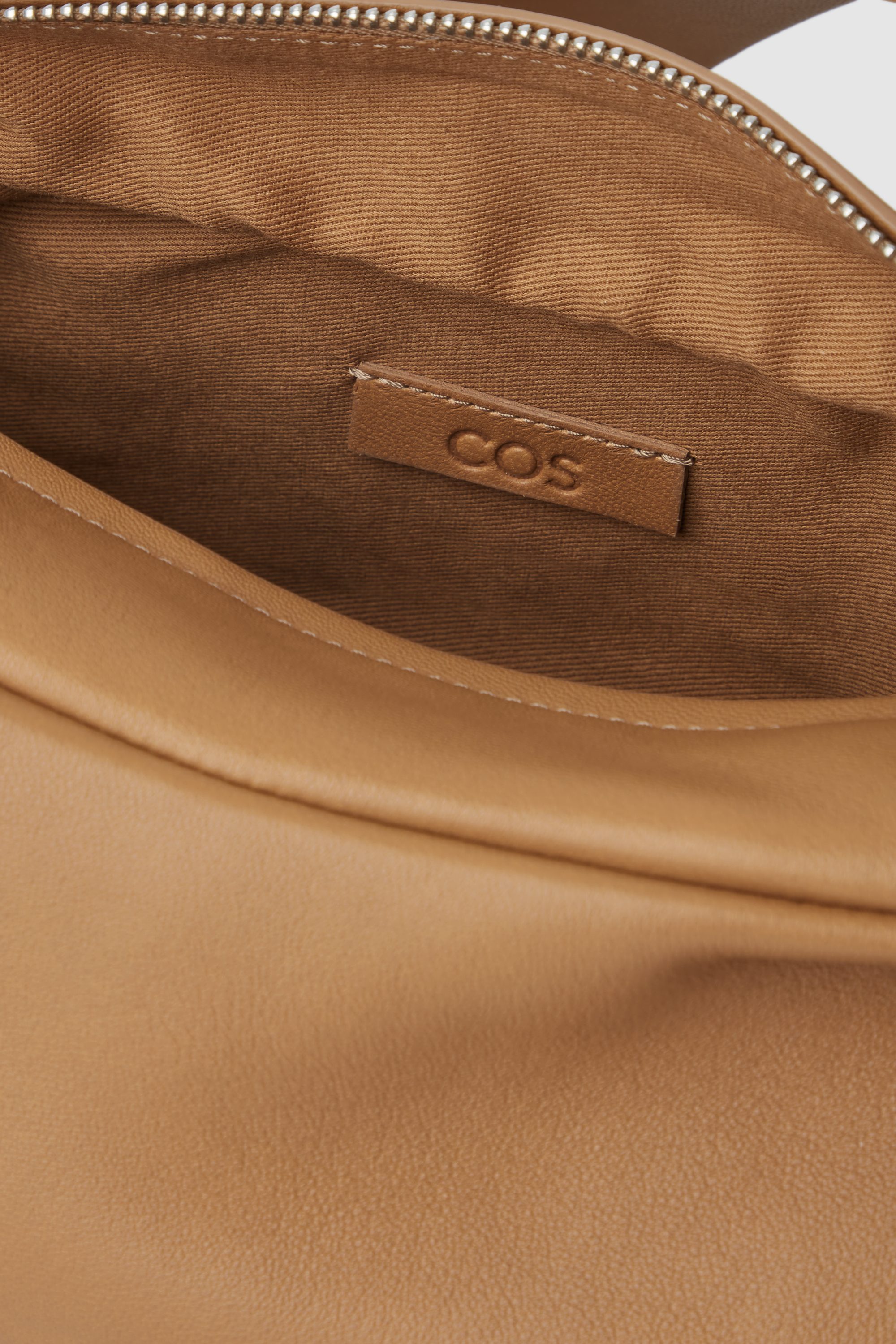 SWING CROSSBODY BAG - LEATHER - BEIGE | COS US