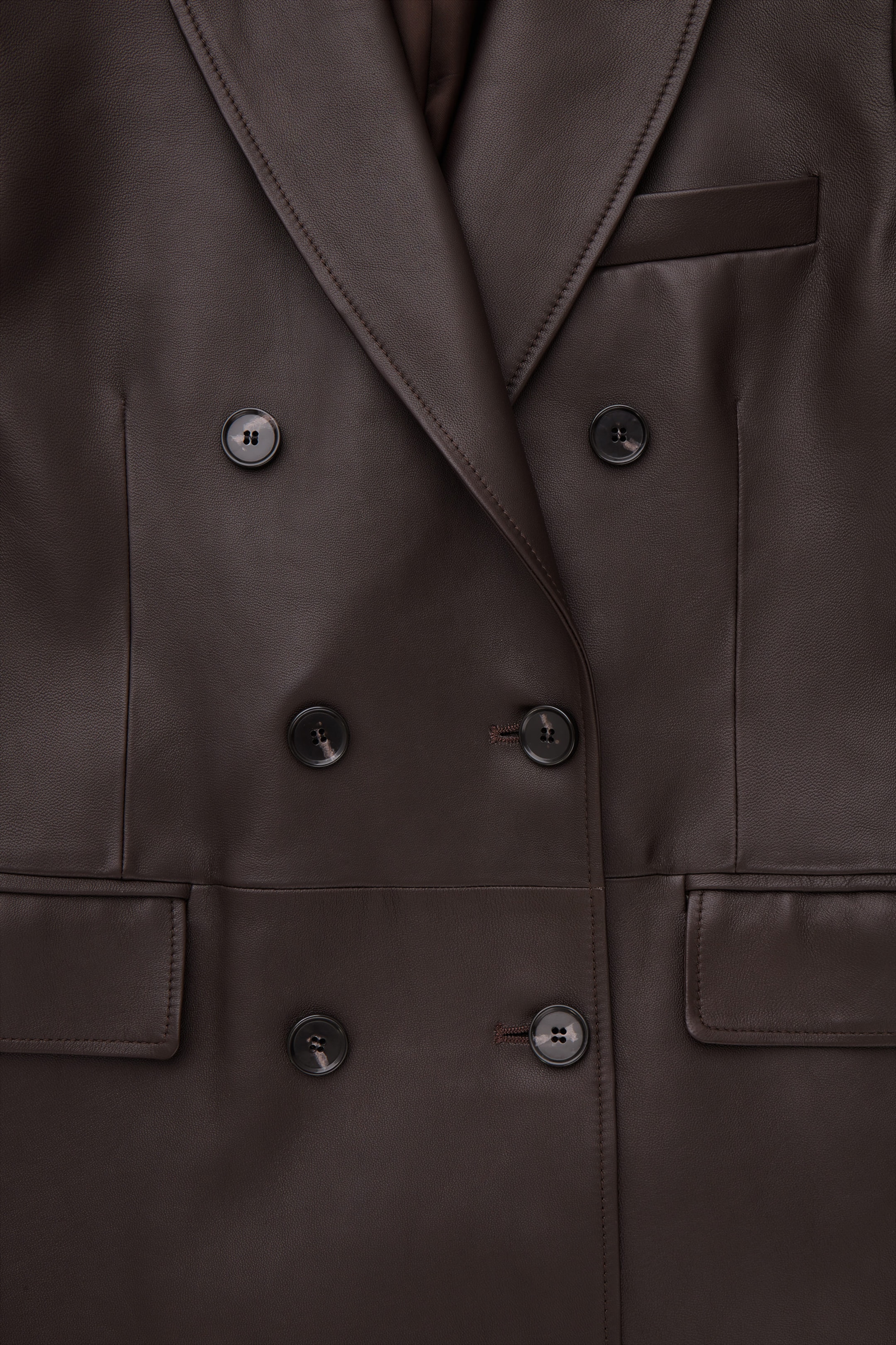 OVERSIZED DOUBLE-BREASTED LEATHER COAT
