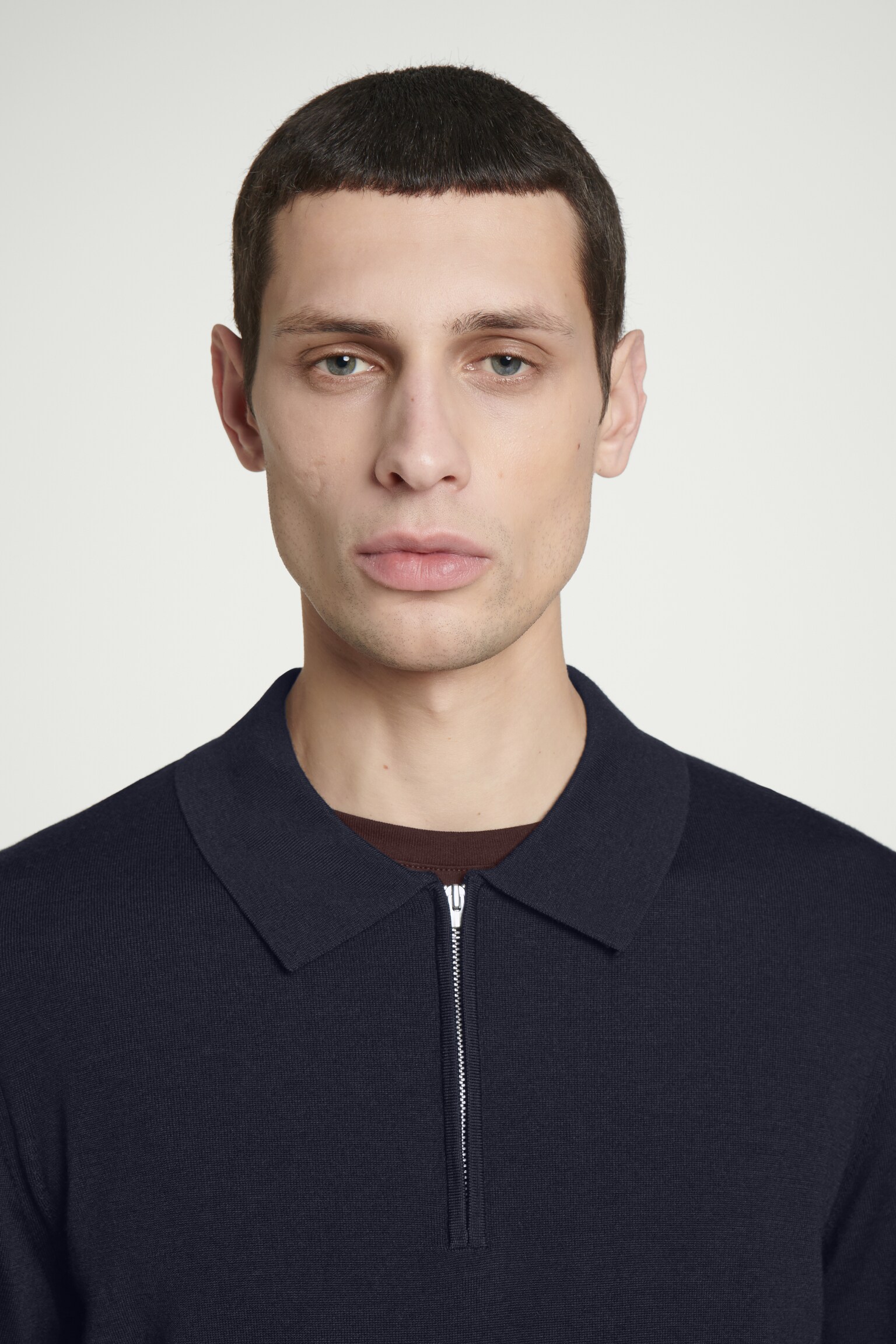 POLO ZIPPÉ EN LAINE MÉRINOS - BLEU MARINE - 8
