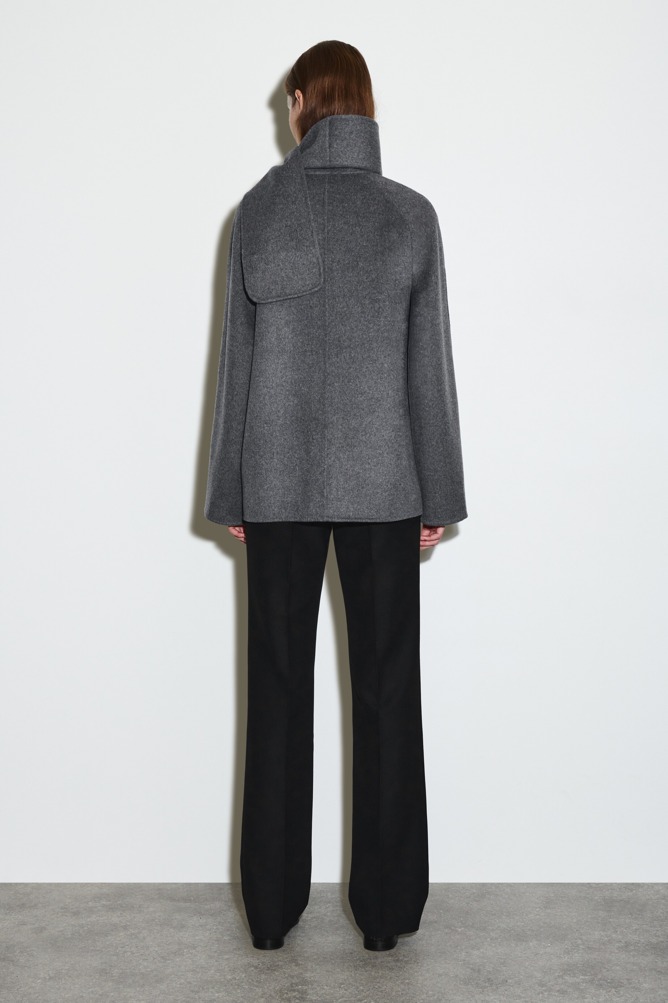 Visualizza immagine più grande: GIACCA CORTA CON SCIARPA IN LANA DOPPIATA - GRIGIO - DONNA | H&M IT 3
