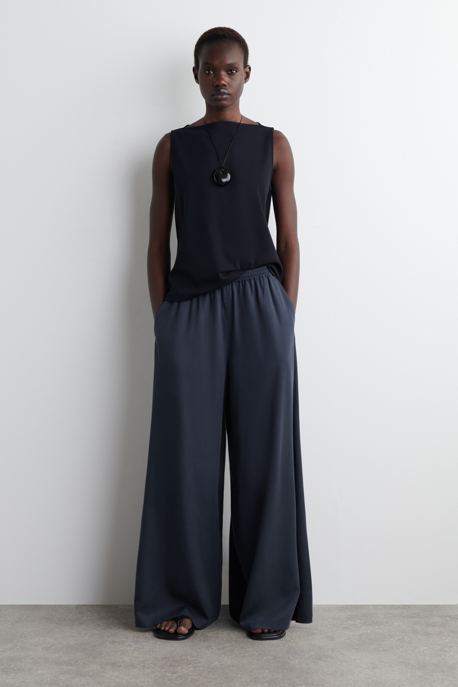 PANTALON PALAZZO EN SERGÉ - BLEU MARINE/NOIR - 1