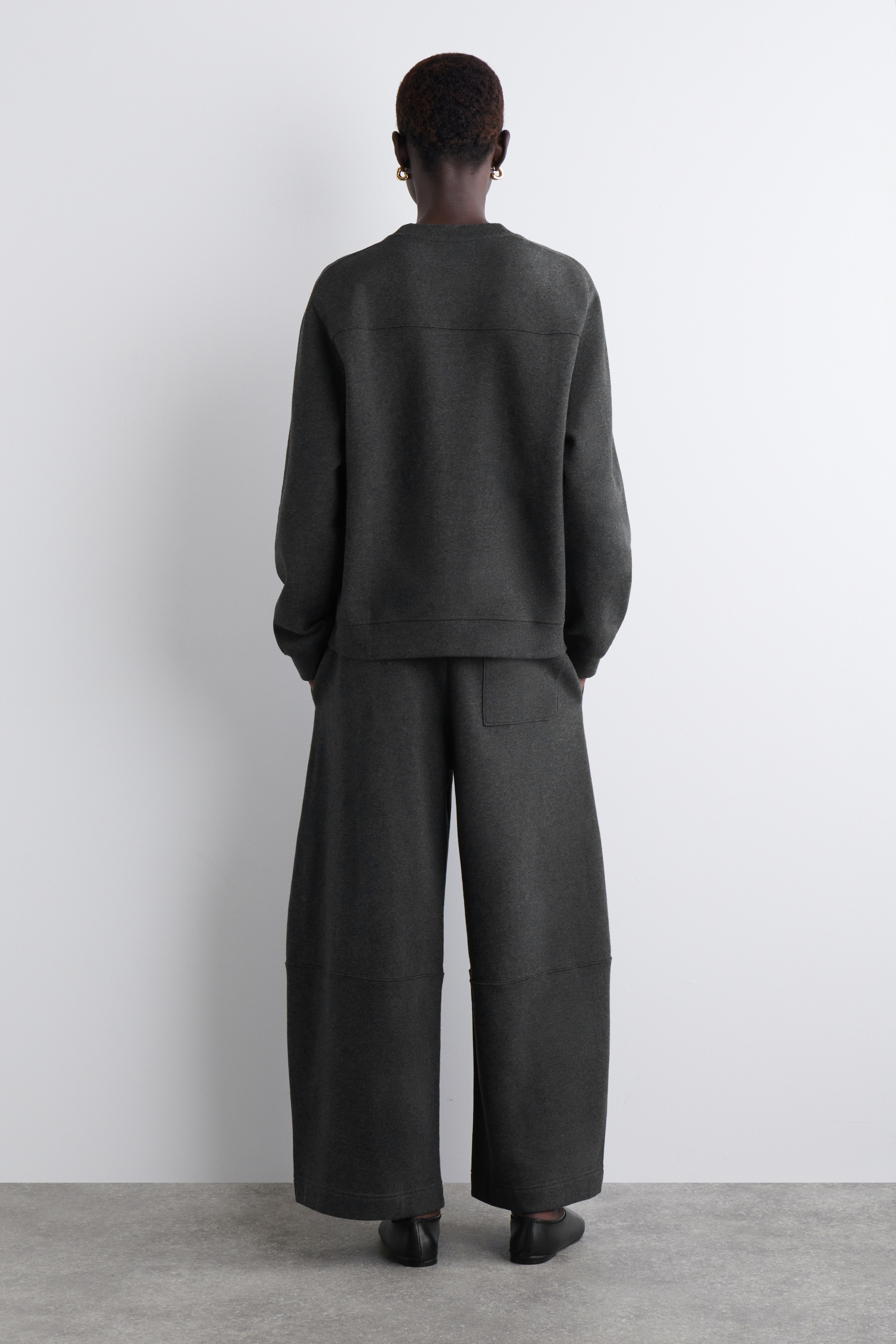 Visualizza immagine più grande: JOGGER IN COTONE A GAMBA LARGA - GRIGIO SCURO MÉLANGE - DONNA | H&M IT 3