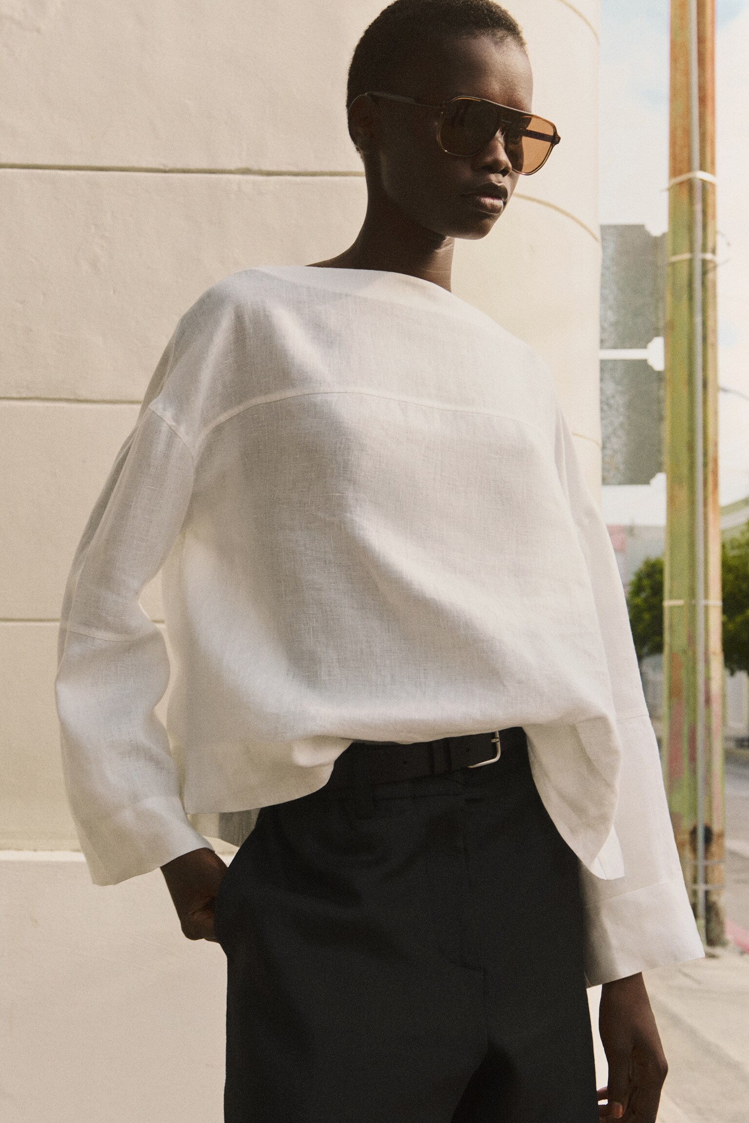 BLOUSE AVEC DÉTAIL À NOUER EN LIN - BLANC/NOIR - 4