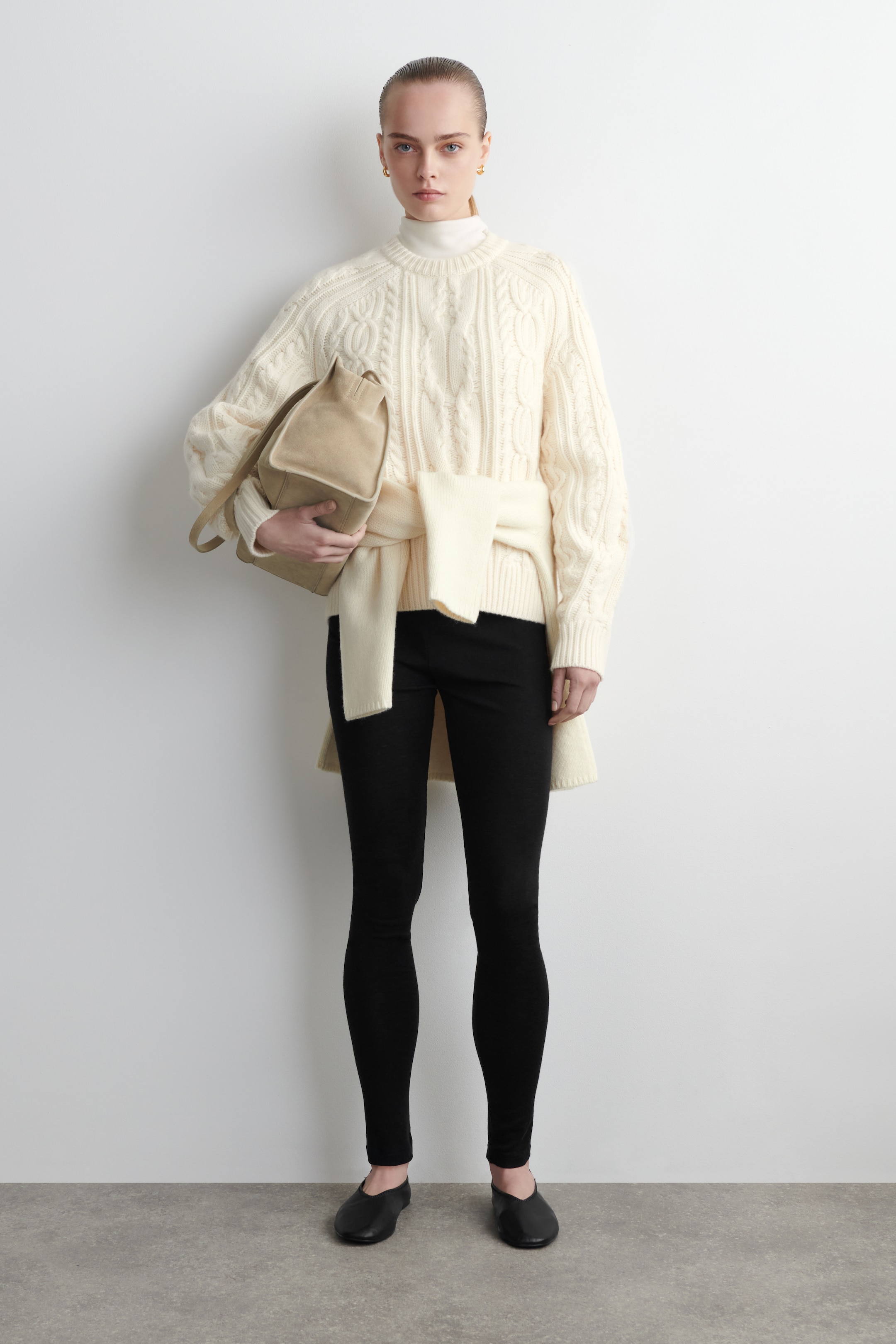 Visualizza immagine più grande: LEGGINGS IN LANA MERINO - NERO - DONNA | H&M IT 1