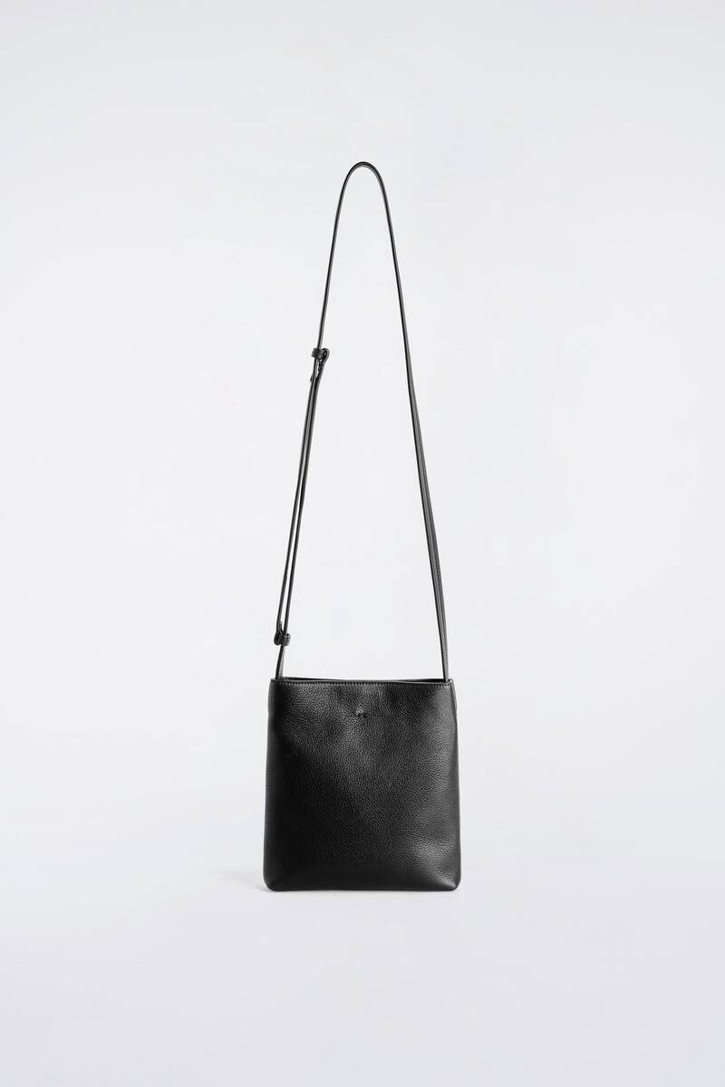 City Crossbody Bag - Grained Leather