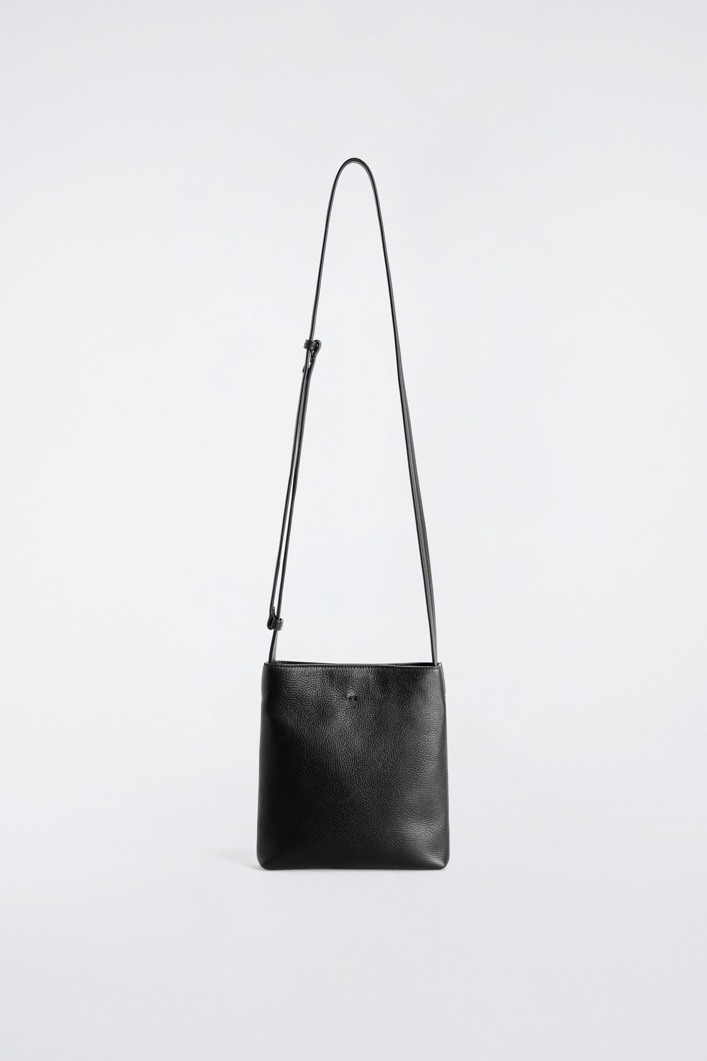 CITY CROSSBODY BAG - GRAINED LEATHER - thumbnail 3