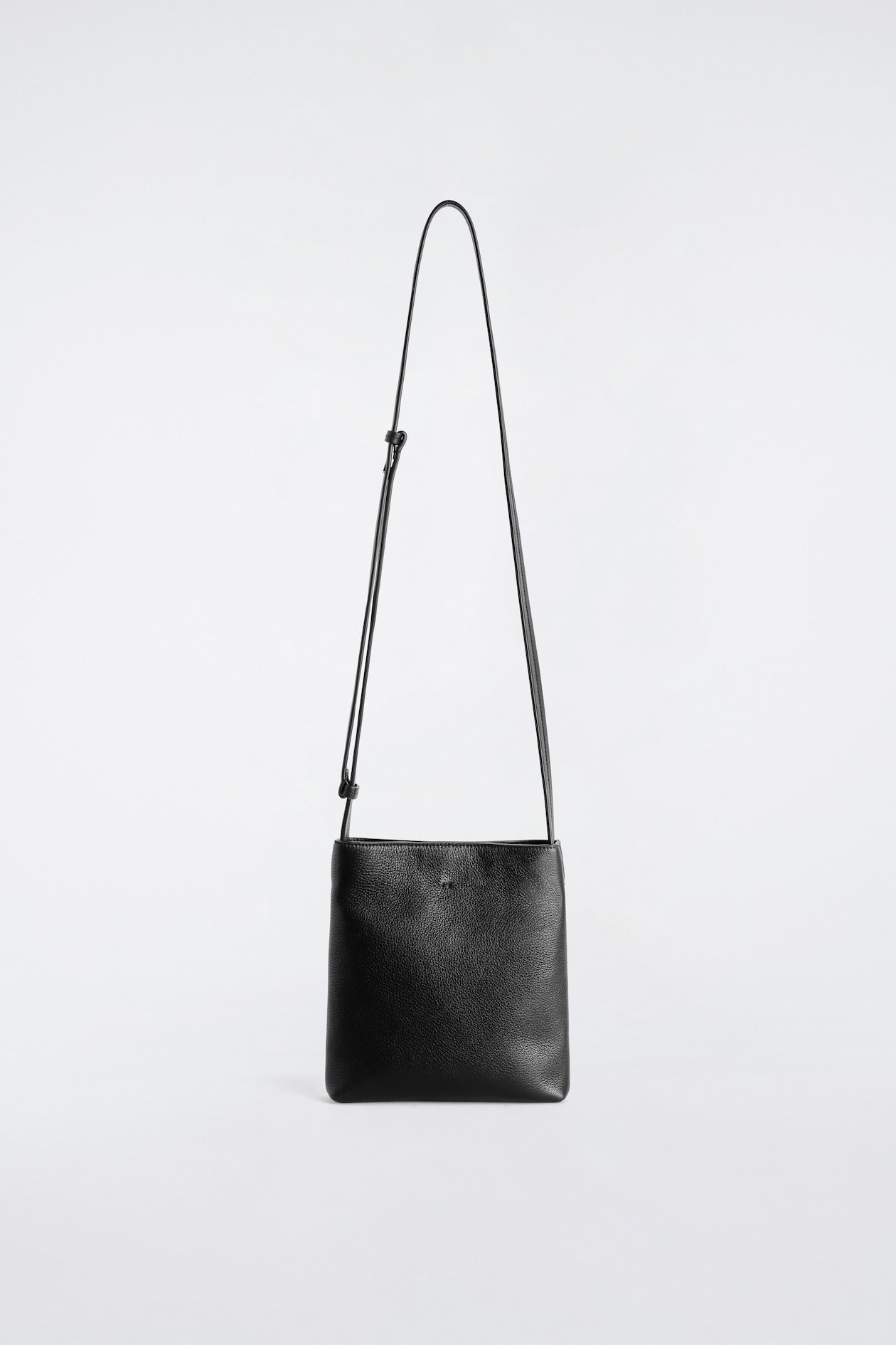 CITY CROSSBODY BAG - GRAINED LEATHER — BLACK