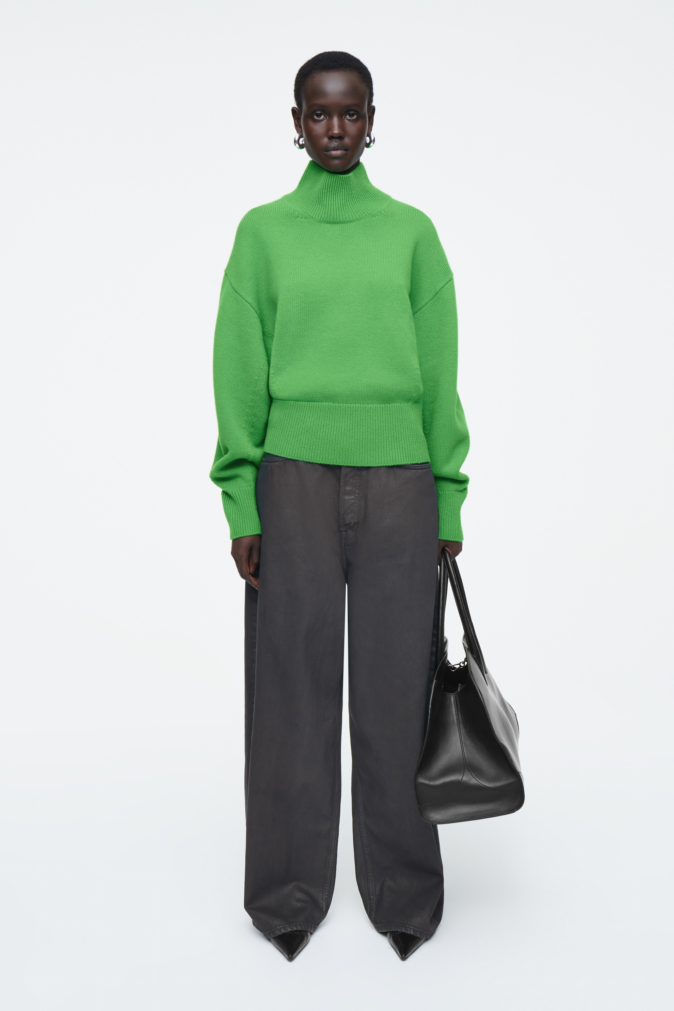 Größeres Bild ansehen: TAILLIERTER WOLLPULLOVER MIT STEHKRAGEN - GRÜN - Ladies | H&M DE 5