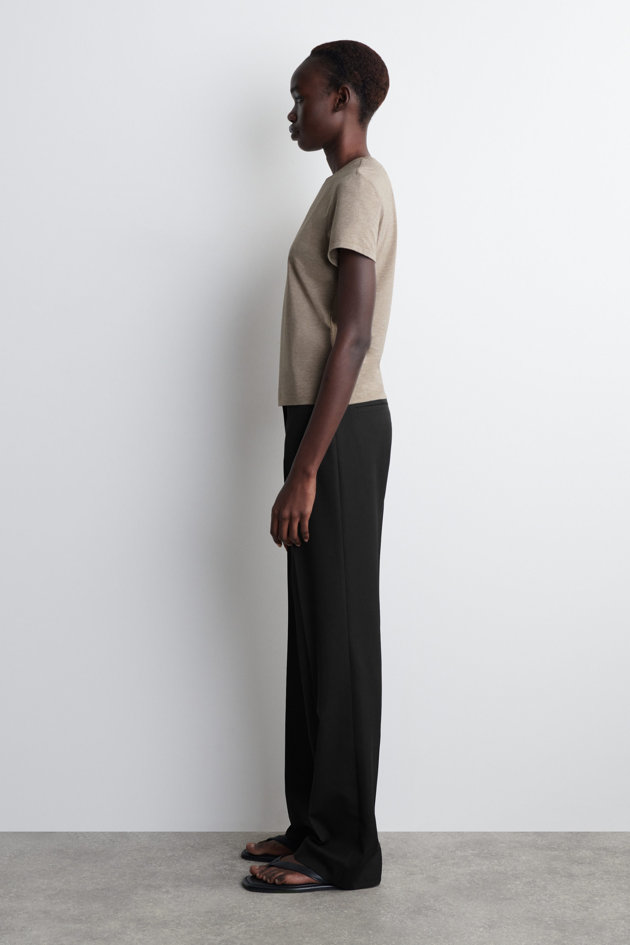 SHRUNKEN T-SHIRT