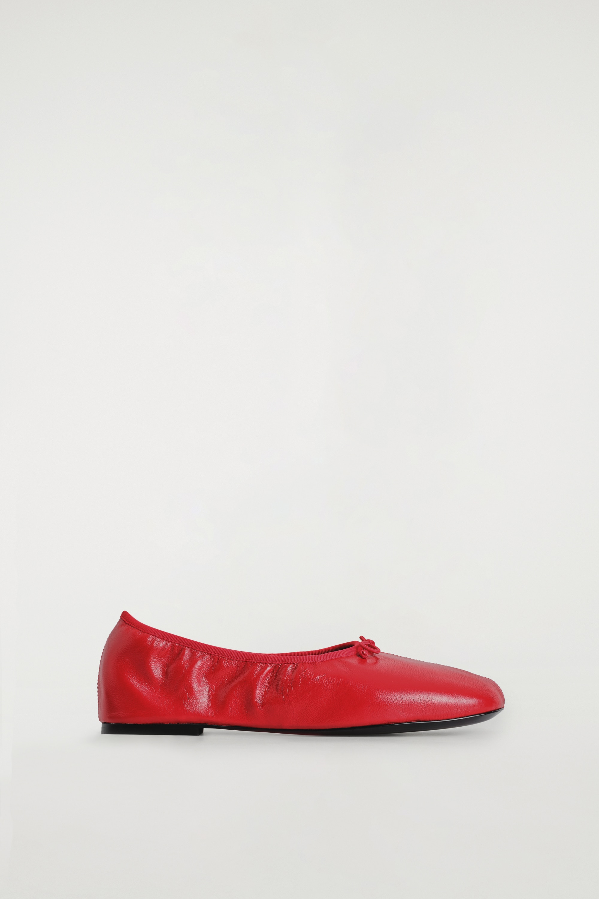 LEATHER BALLET FLATS - RED/WHITE