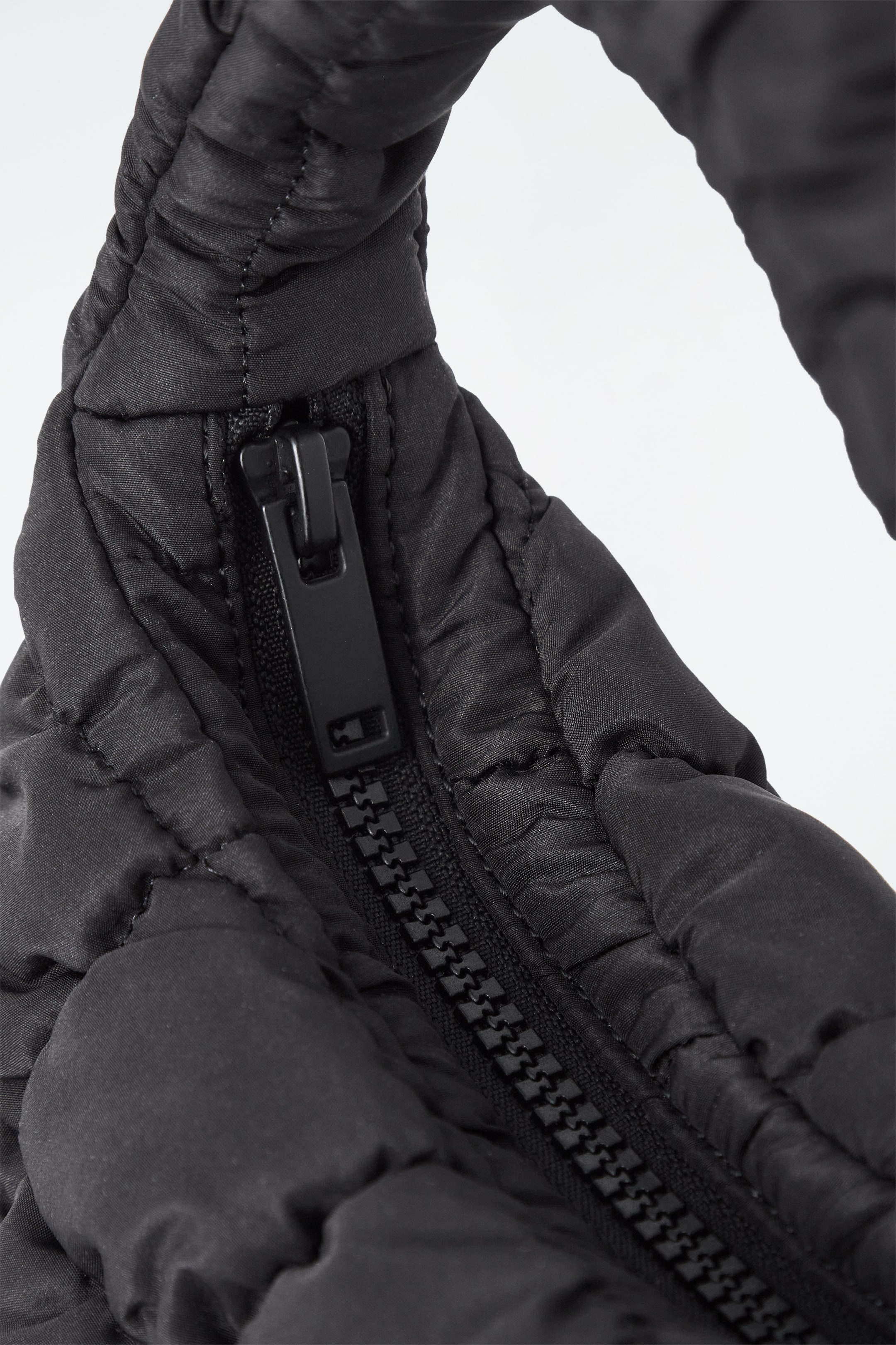 Ingrandisci l'immagine: QUILTED MICRO BAG - BLACK - DONNA | H&M CH 11