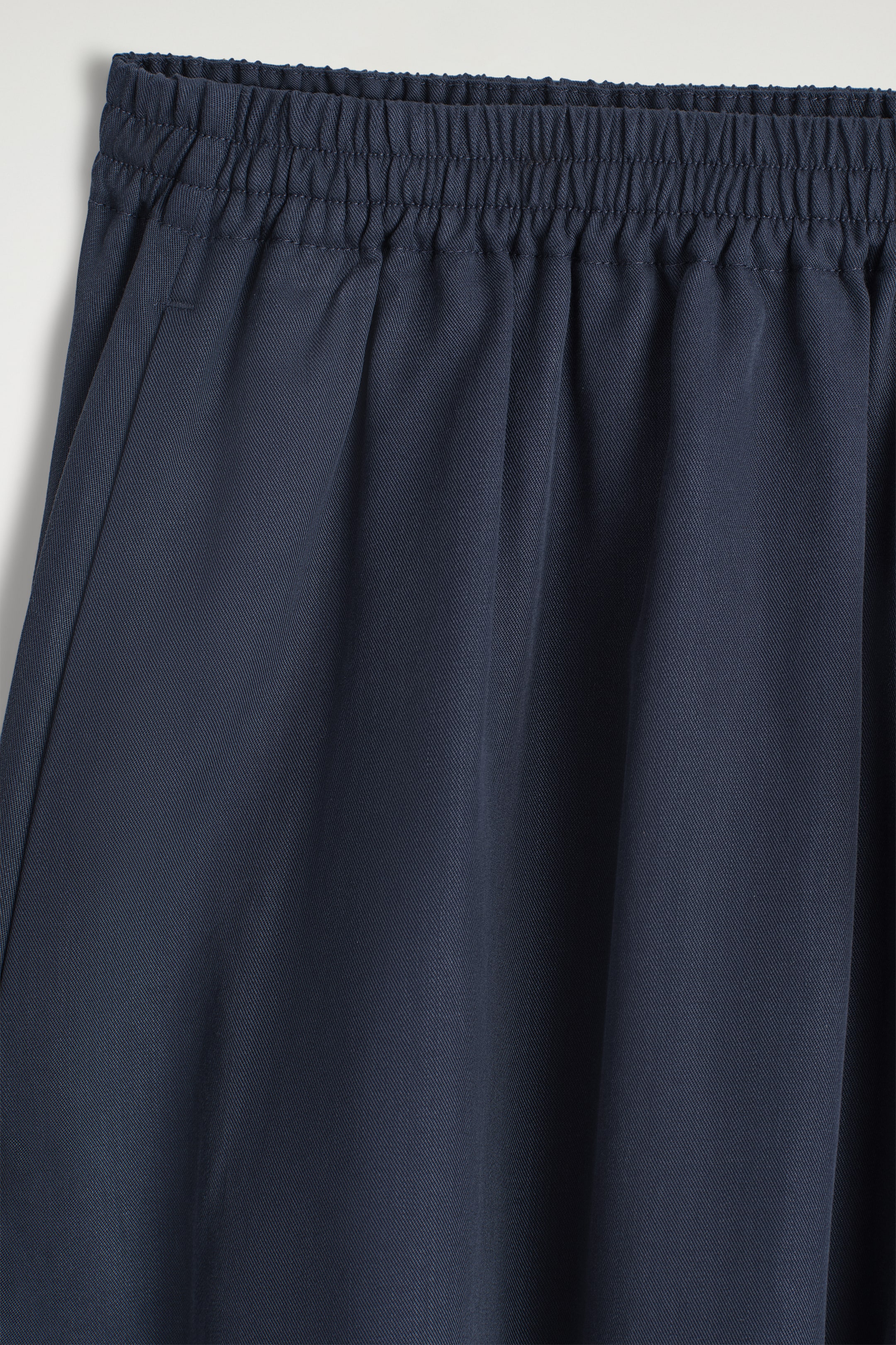 Ver imagen más grande: PANTALONES PALAZZO DE SARGA - AZUL MARINO - MUJER | H&M ES 6