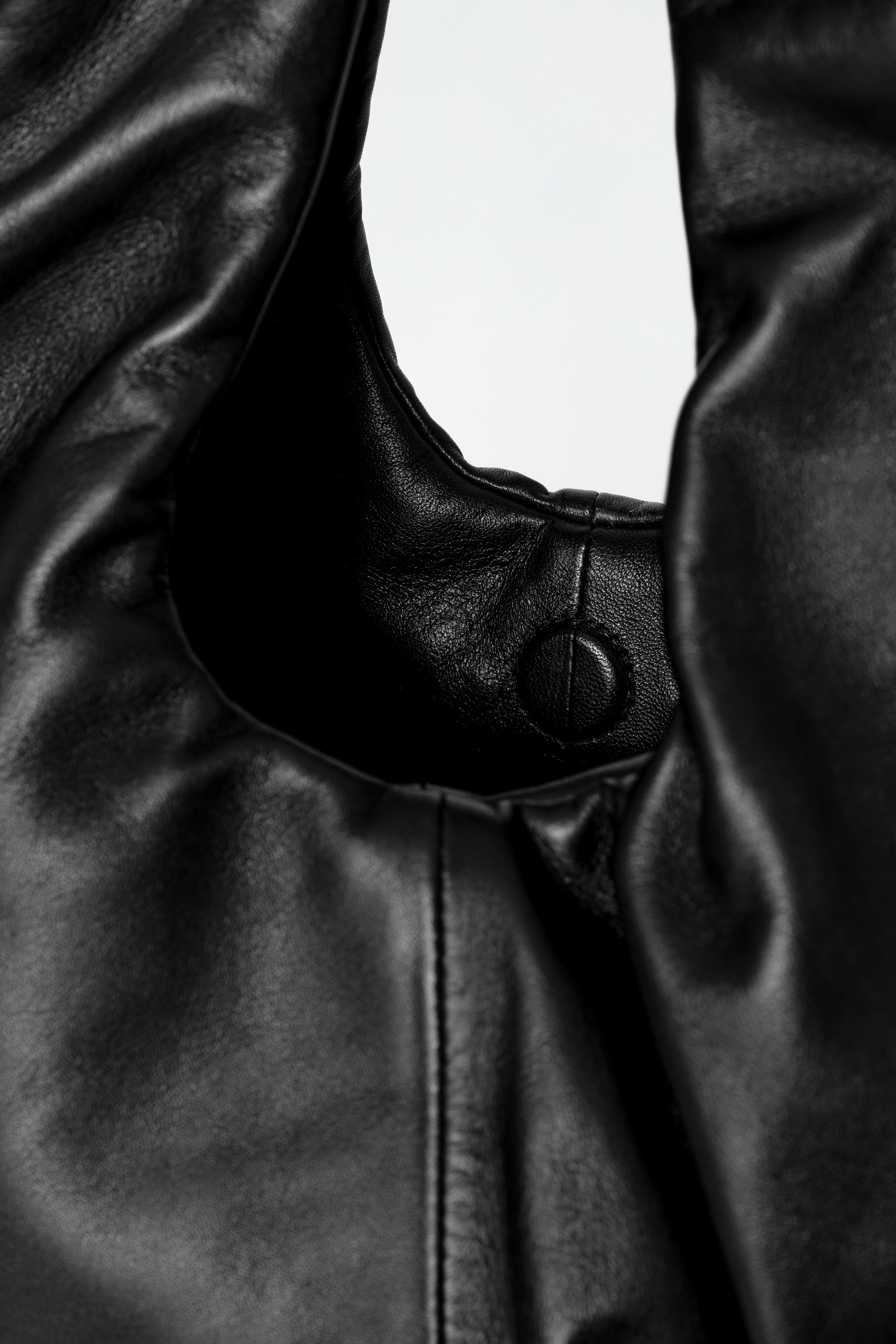 Ingrandisci l'immagine: CLOUD TOTE - LEATHER - BLACK - DONNA | H&M CH 4