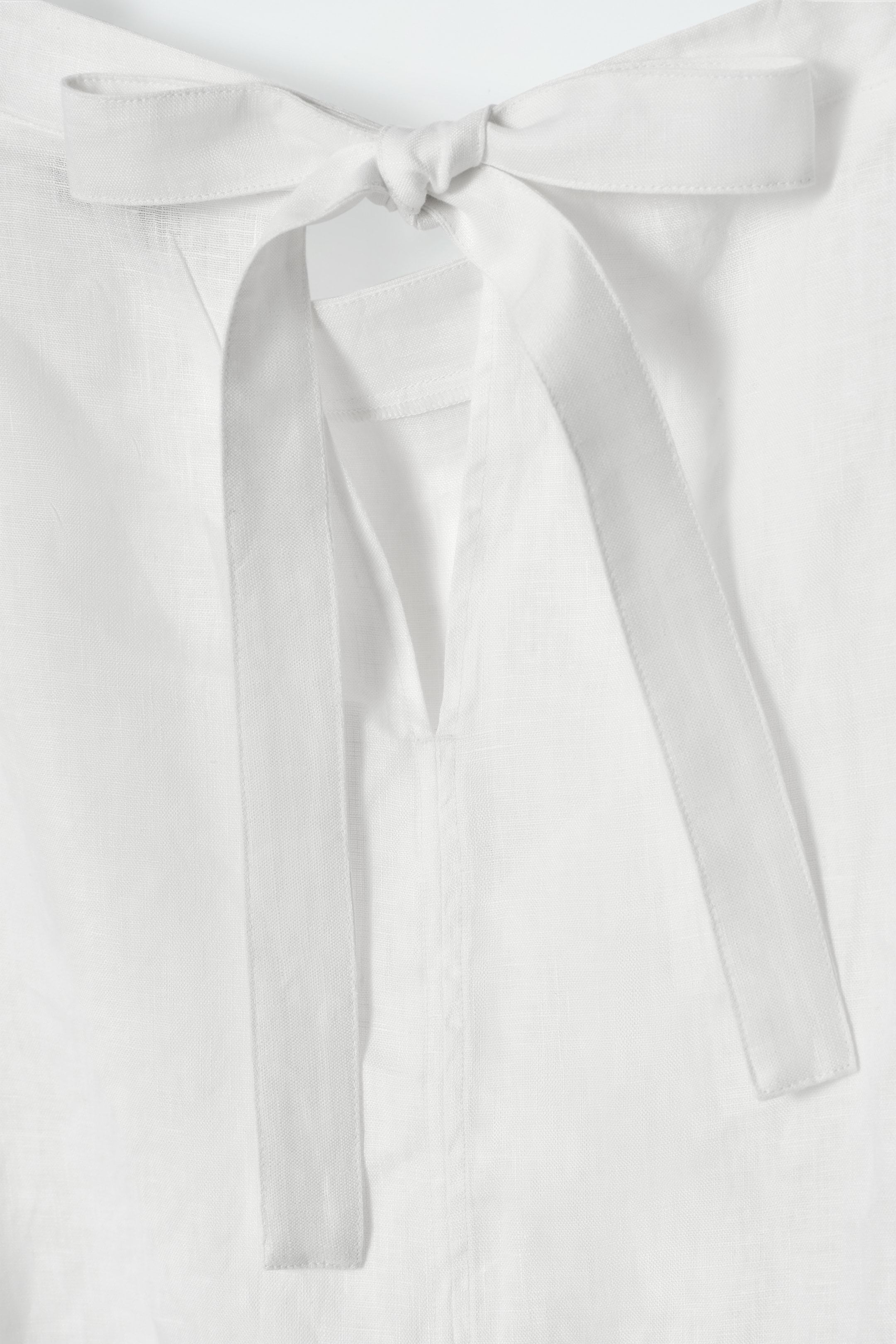 Grösseres Bild ansehen: LEINENBLUSE MIT BINDEDETAIL - WEISS - DAMEN | H&M CH 10