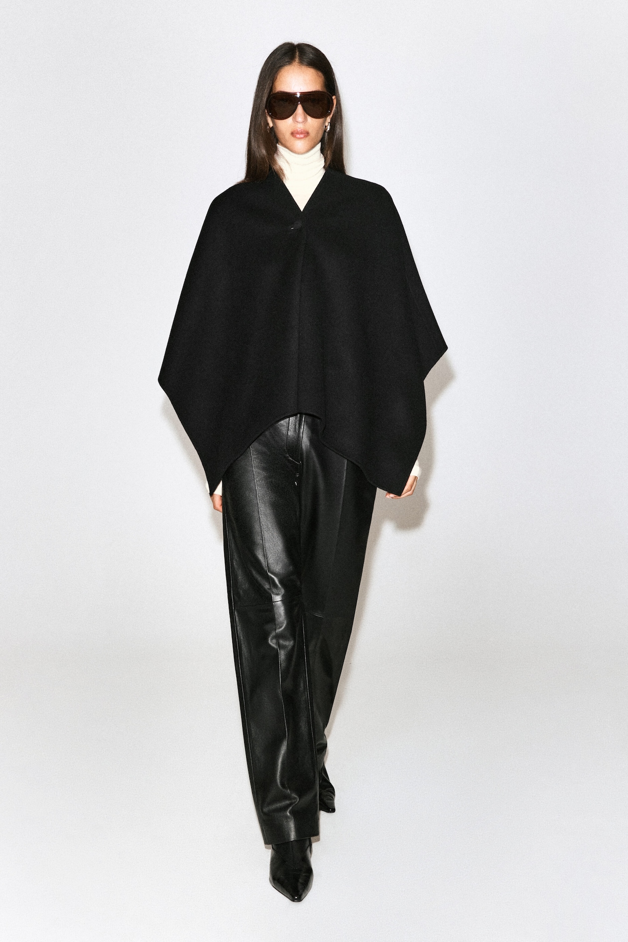 DOUBLE-FACED WOOL-BLEND CAPE — BLACK