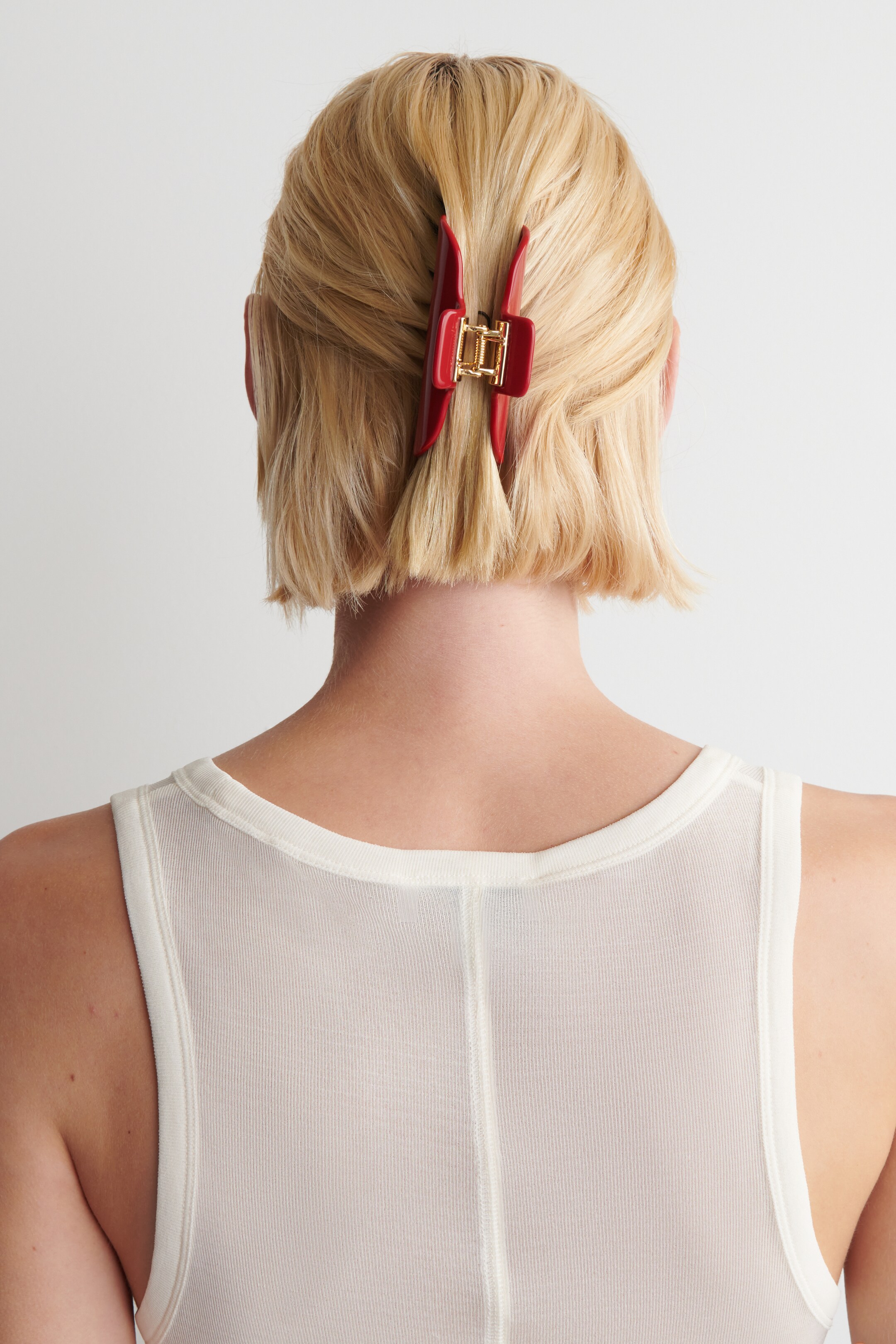 View larger image: CLAW HAIR CLIP - RED - Ladies | H&M GB 2
