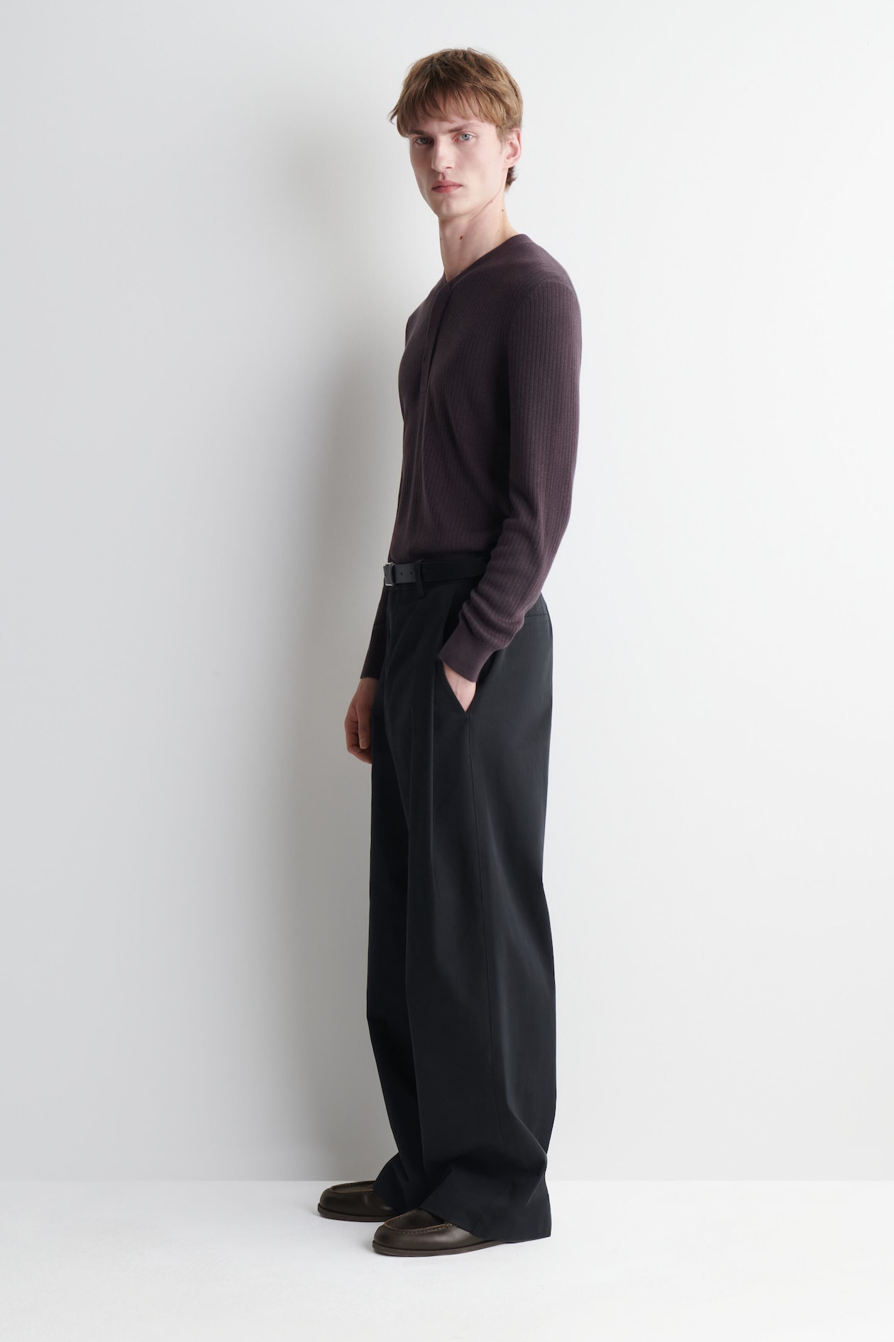 MERINO-LYOCELL RIBBED-KNIT HENLEY TOP — MAHOGANY