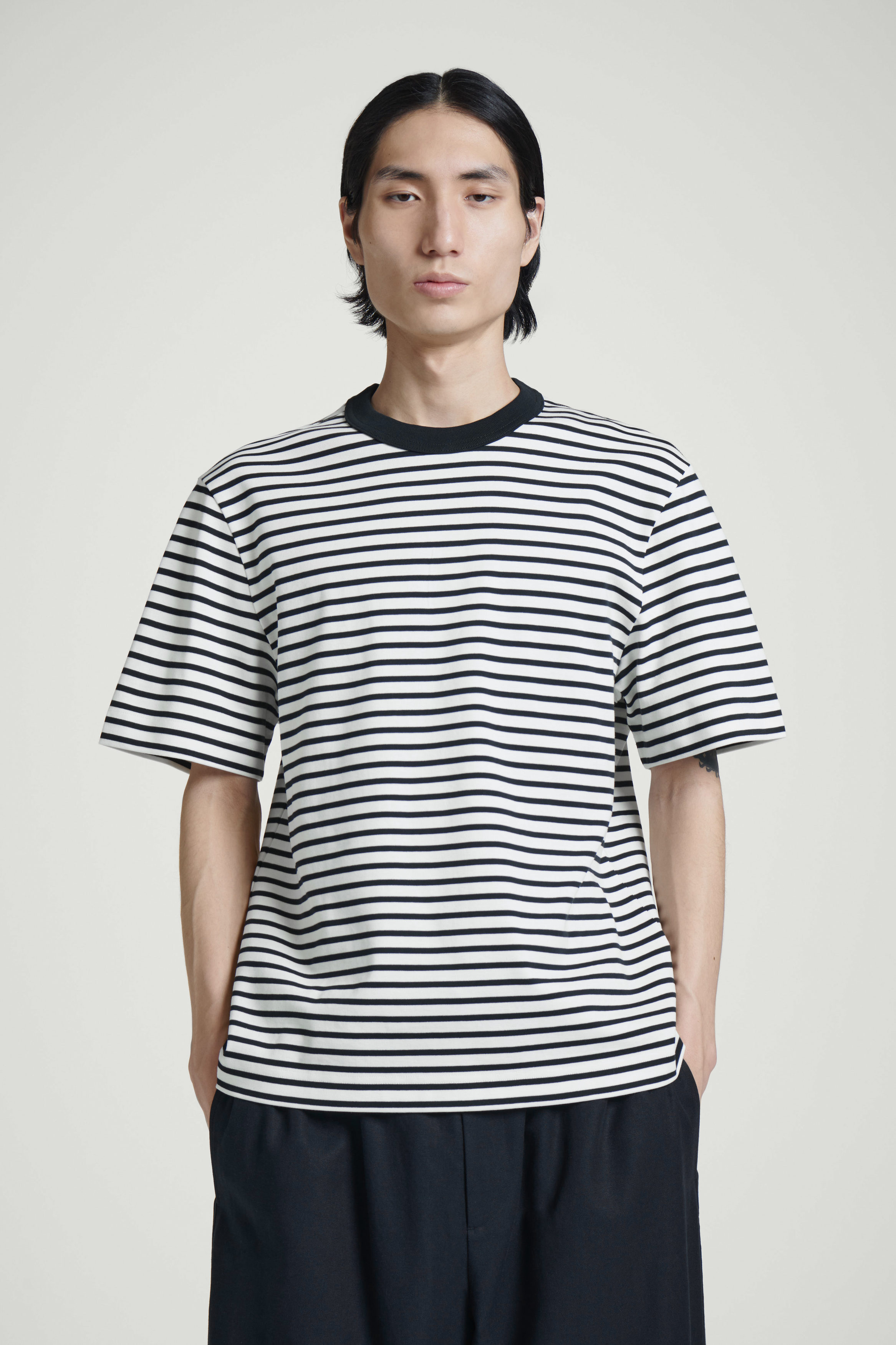 INTERLOCK COTTON CREW-NECK T-SHIRT - NAVY / STRIPED | COS