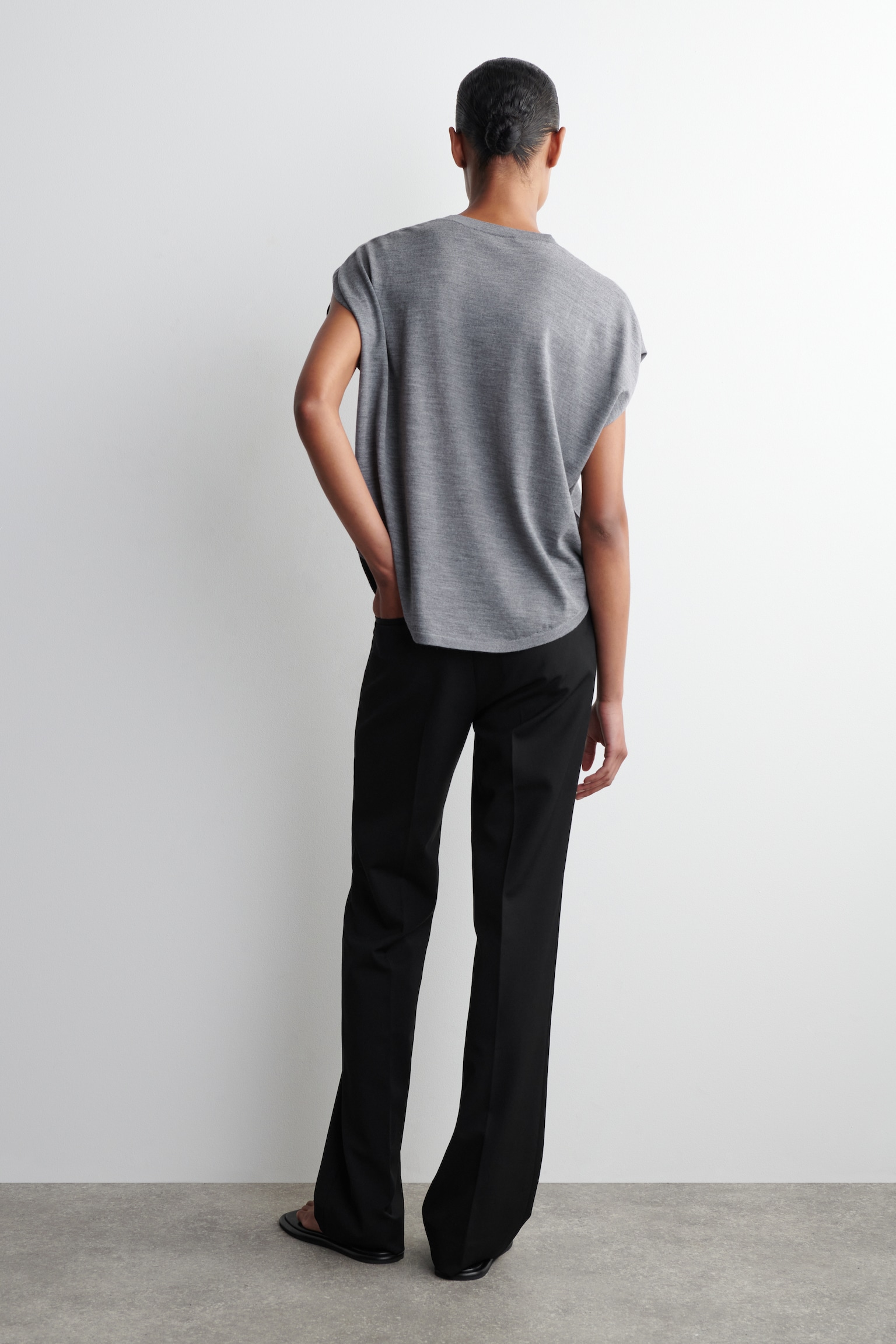 CIRCLE-CUT MERINO WOOL TOP - GREY MÉLANGE/BLACK - 5