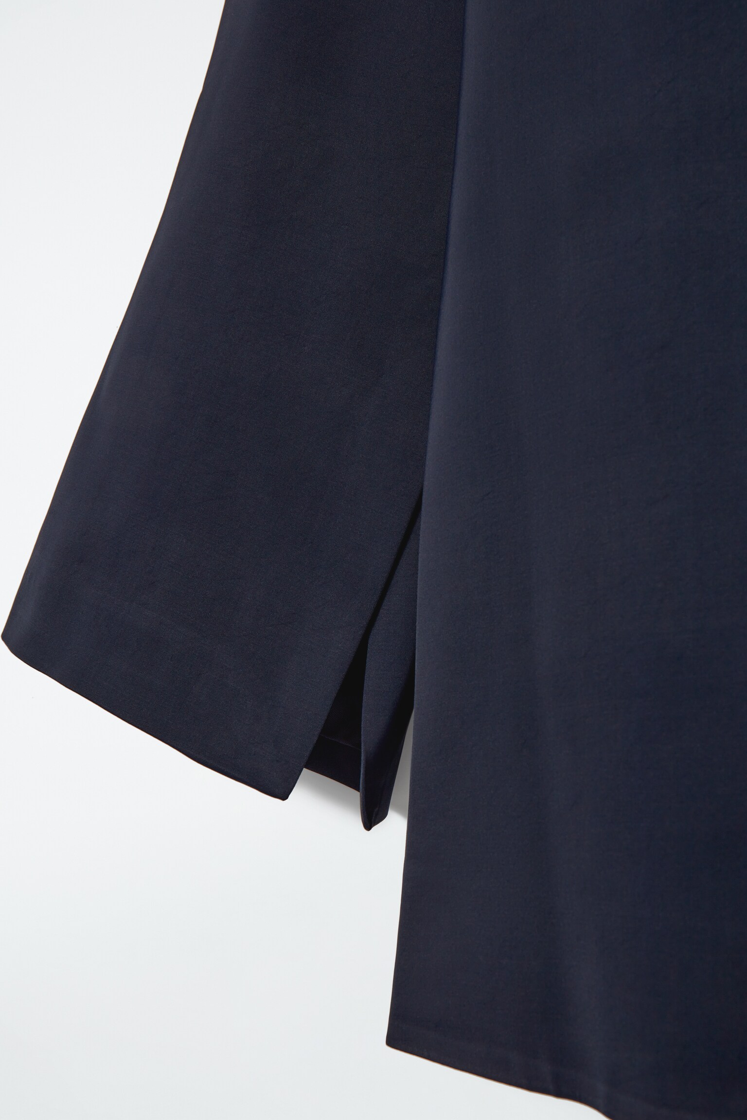 ROBE COURTE À ENCOLURE BATEAU - BLEU MARINE - 2