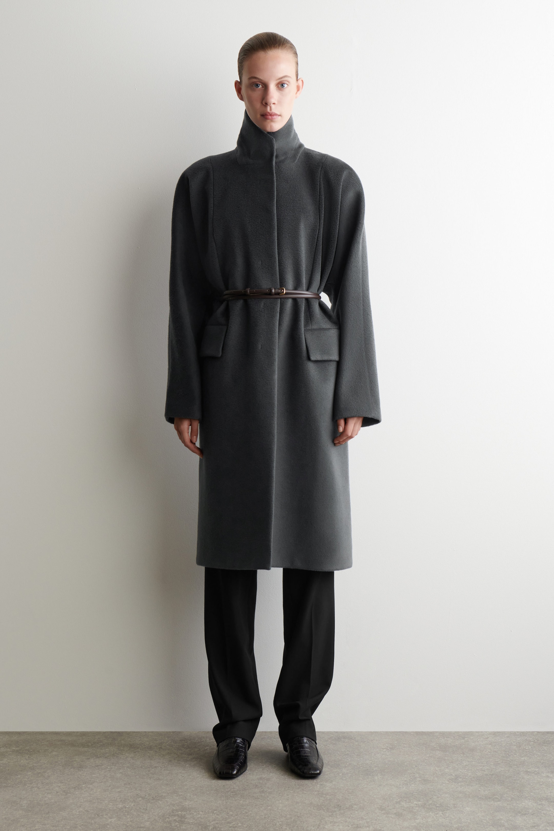 ROUNDED TAILORED WOOL LONG COAT