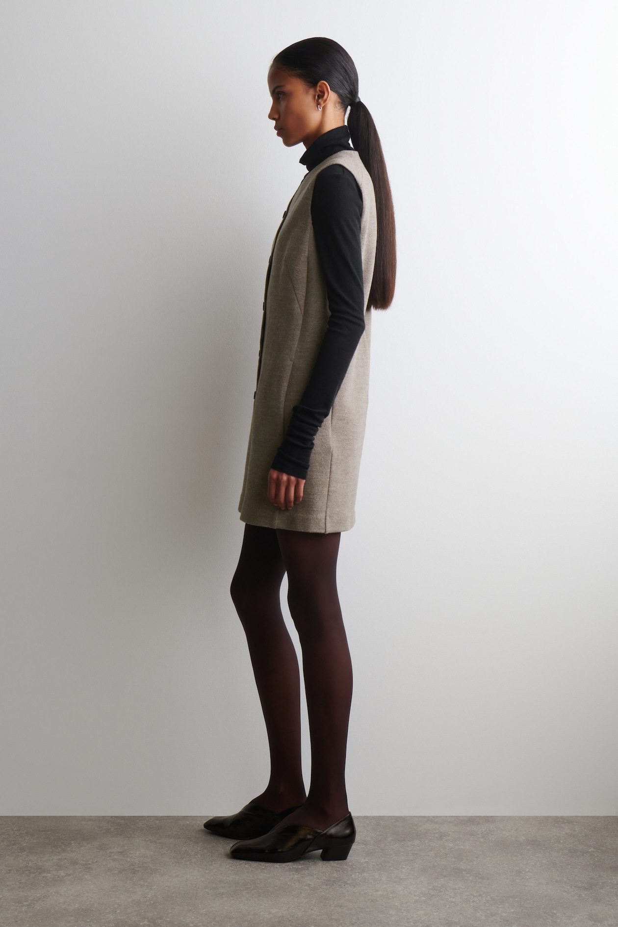 MERINO WOOL BUTTONED SHIFT MINI DRESS — BEIGE MÉLANGE