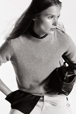 PURE CASHMERE CREW-NECK SWEATER — LIGHT GRAY 7