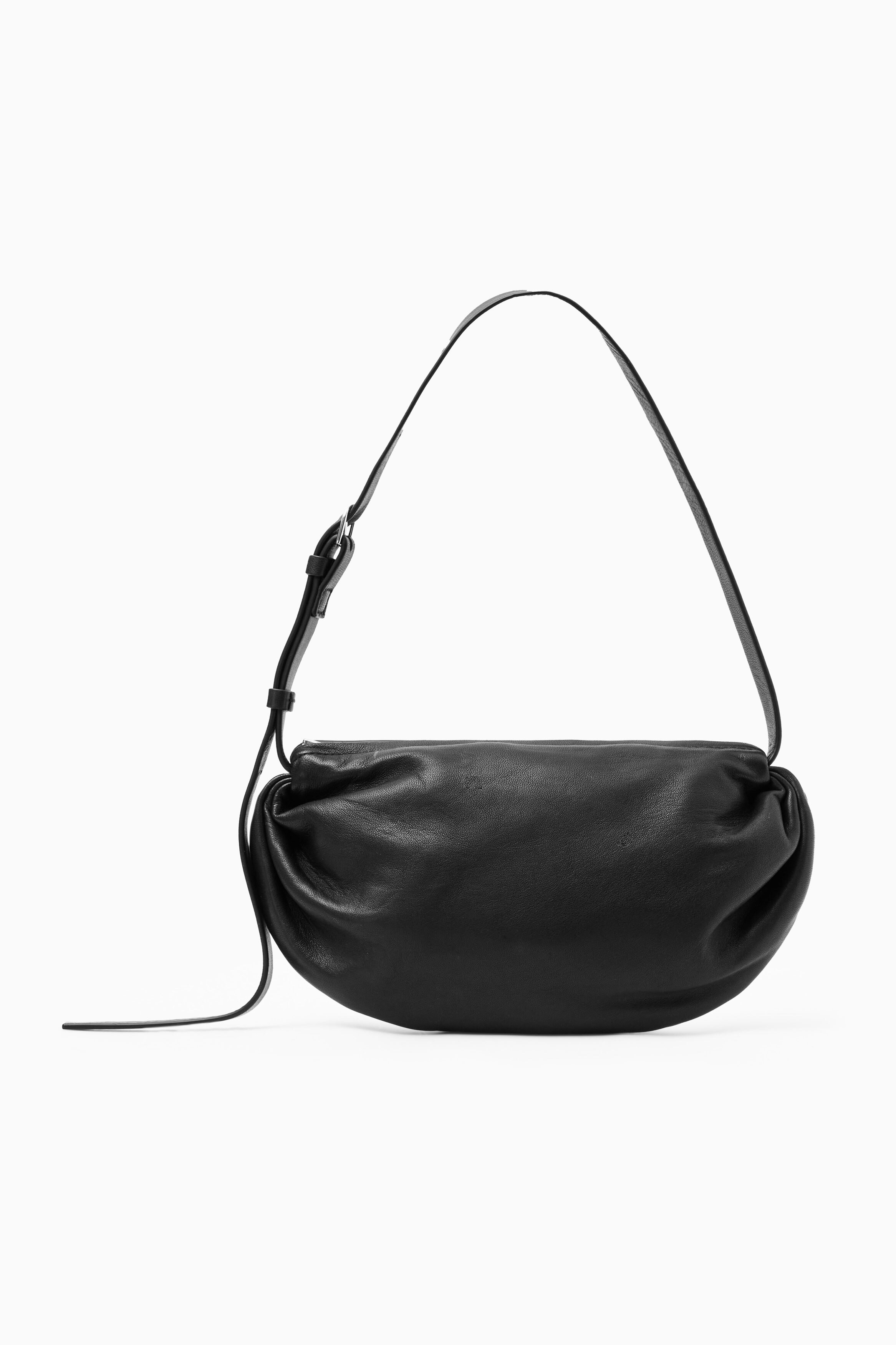 ★送料 関税込★COS★GATHERED LEATHER SHOULDER BAG★ ◇人気商品◇COS GATHERED LEATHER SHOULDER BAG◇関税/送料込