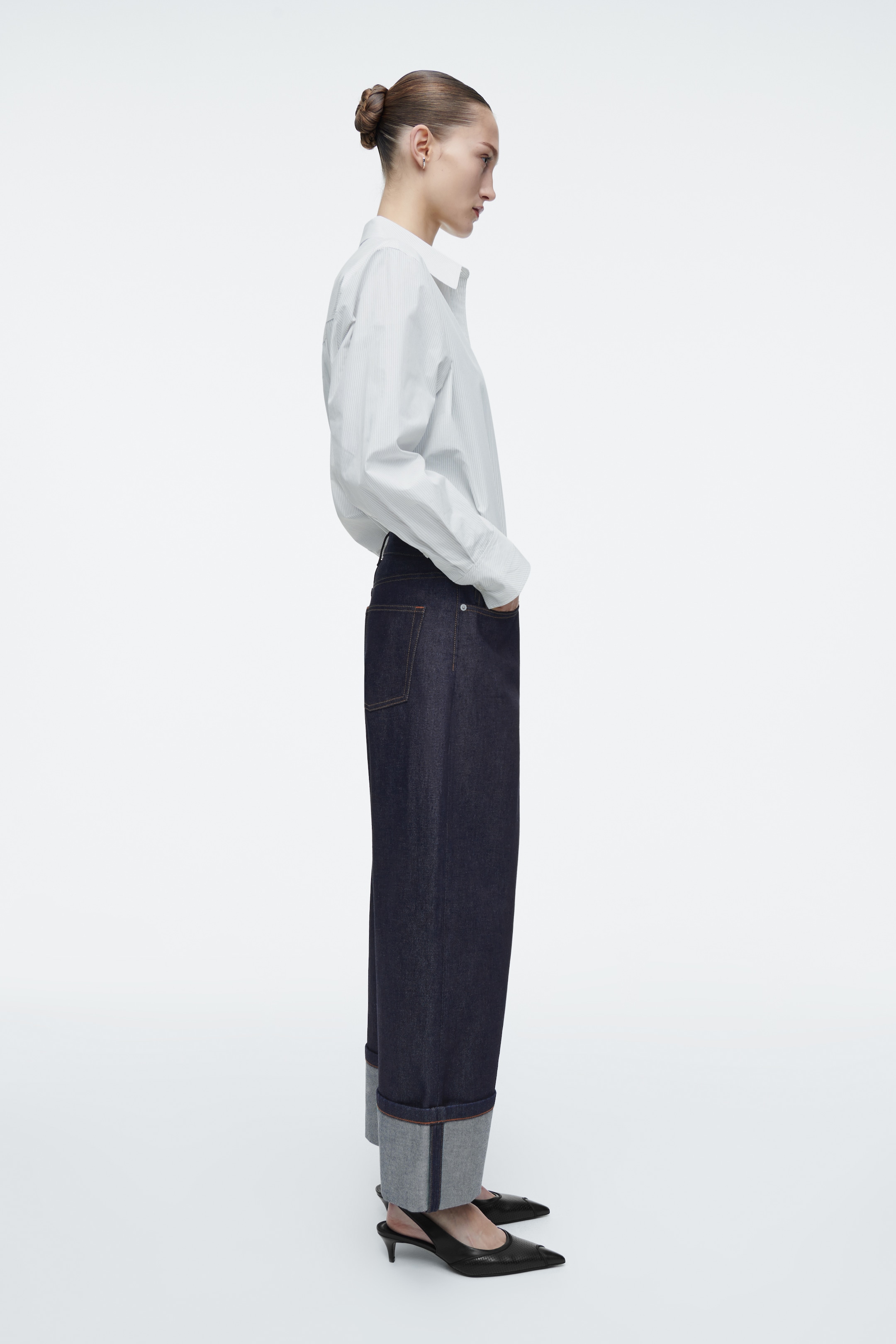 View larger image: FACADE TURN-UP STRAIGHT-LEG JEANS - RAW INDIGO - Ladies | H&M GB 3