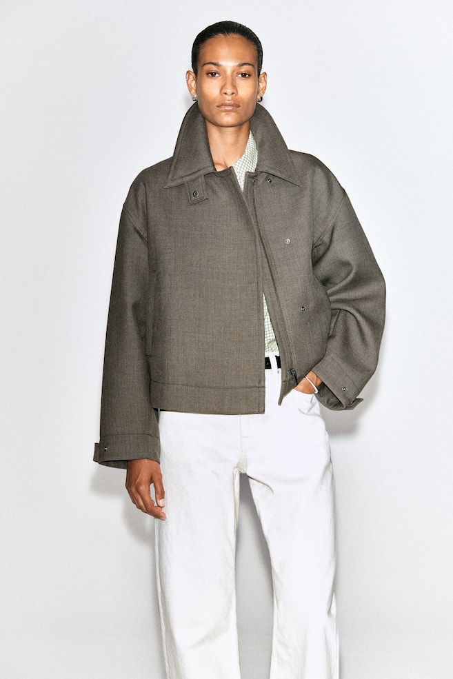 ABGERUNDETE JACKE AUS WOLL-MIX IM TRENCHCOAT-STIL - BRAUN MELIERT - 1