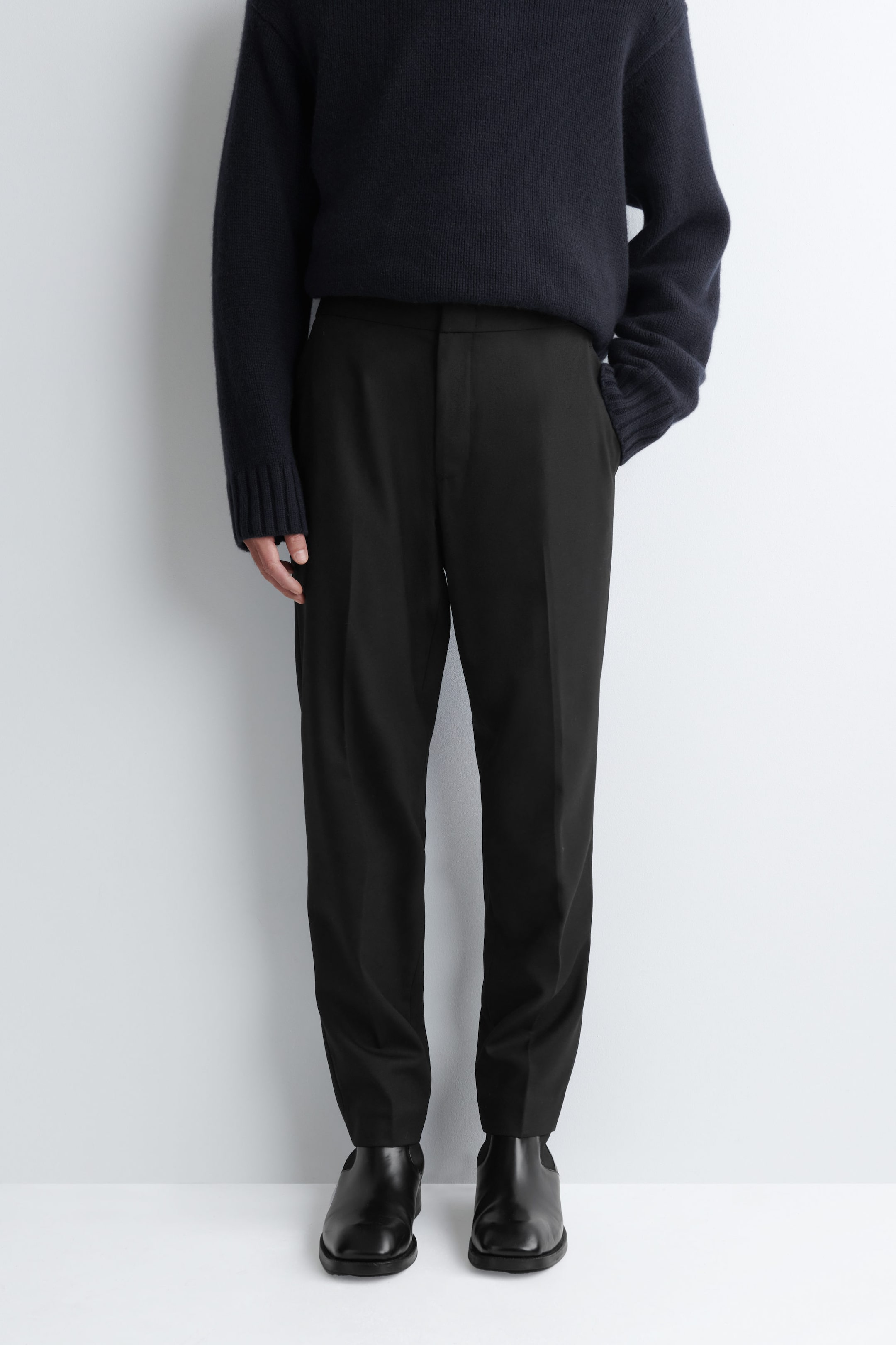 WOOL SLIM PANTS