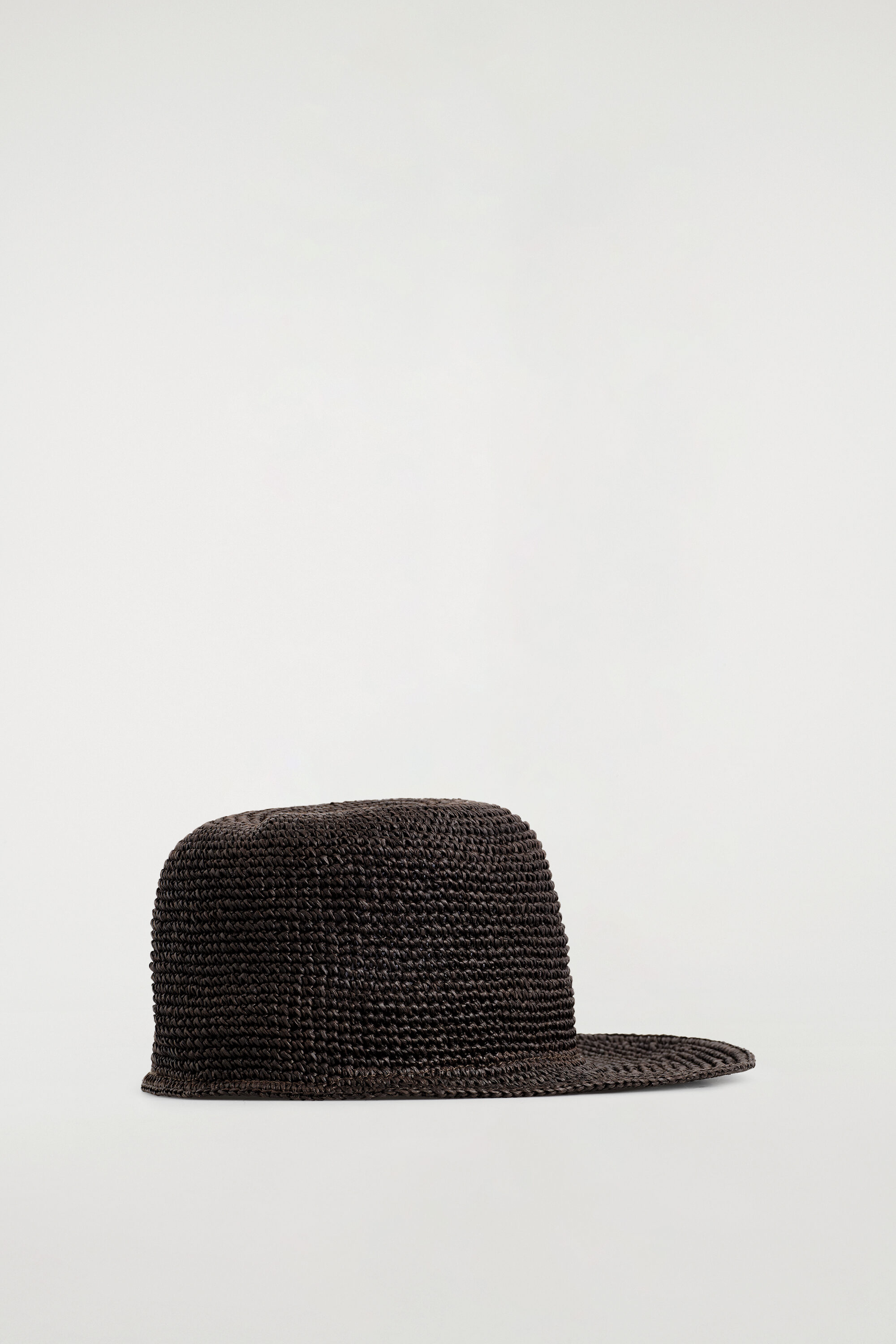 WOVEN PAPER CAP - BROWN | COS US