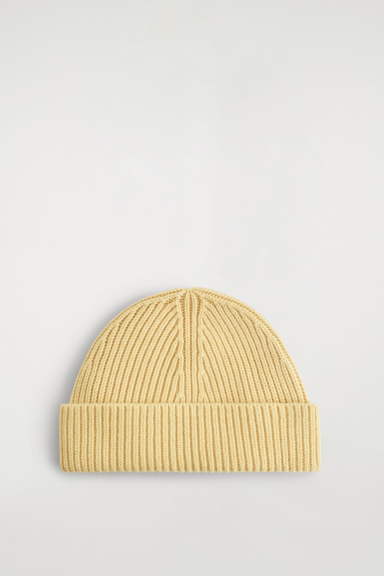 CHUNKY RIBBED WOOL BEANIE — HONEY