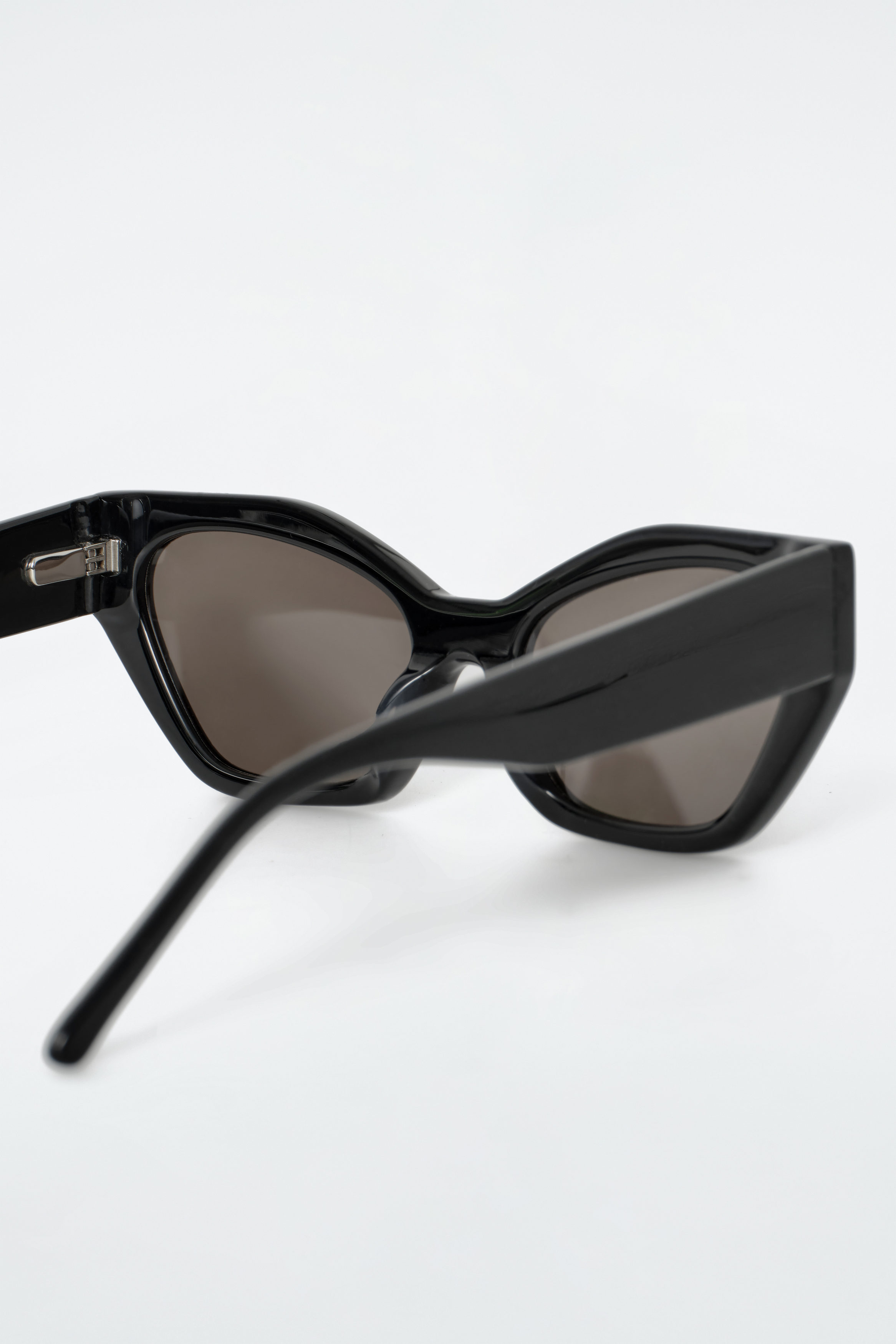 COS Angular Cat Eye Sunglasses NWT COS Angular Cat-Eye Sunglasses | Wardrobe Icons main image 2