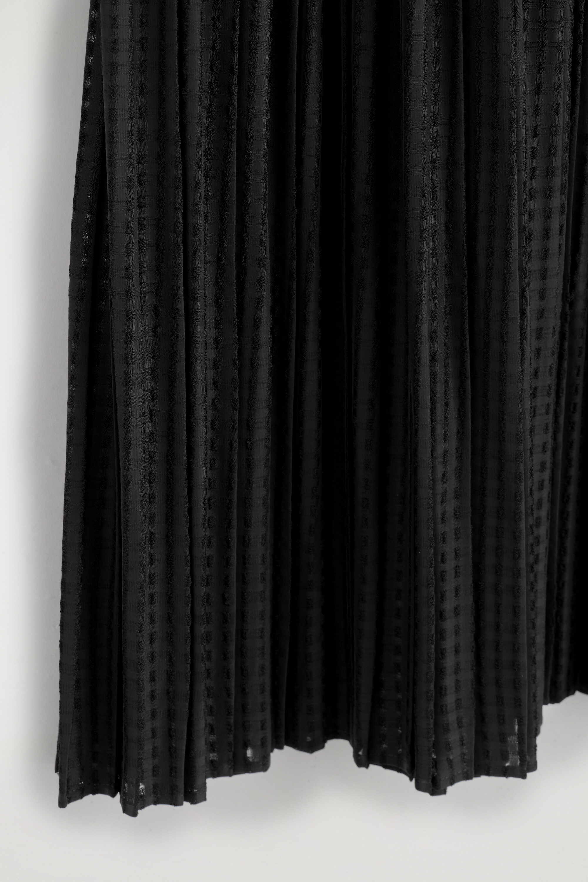 PLEATED JACQUARD MIDI SKIRT thumbnail 7