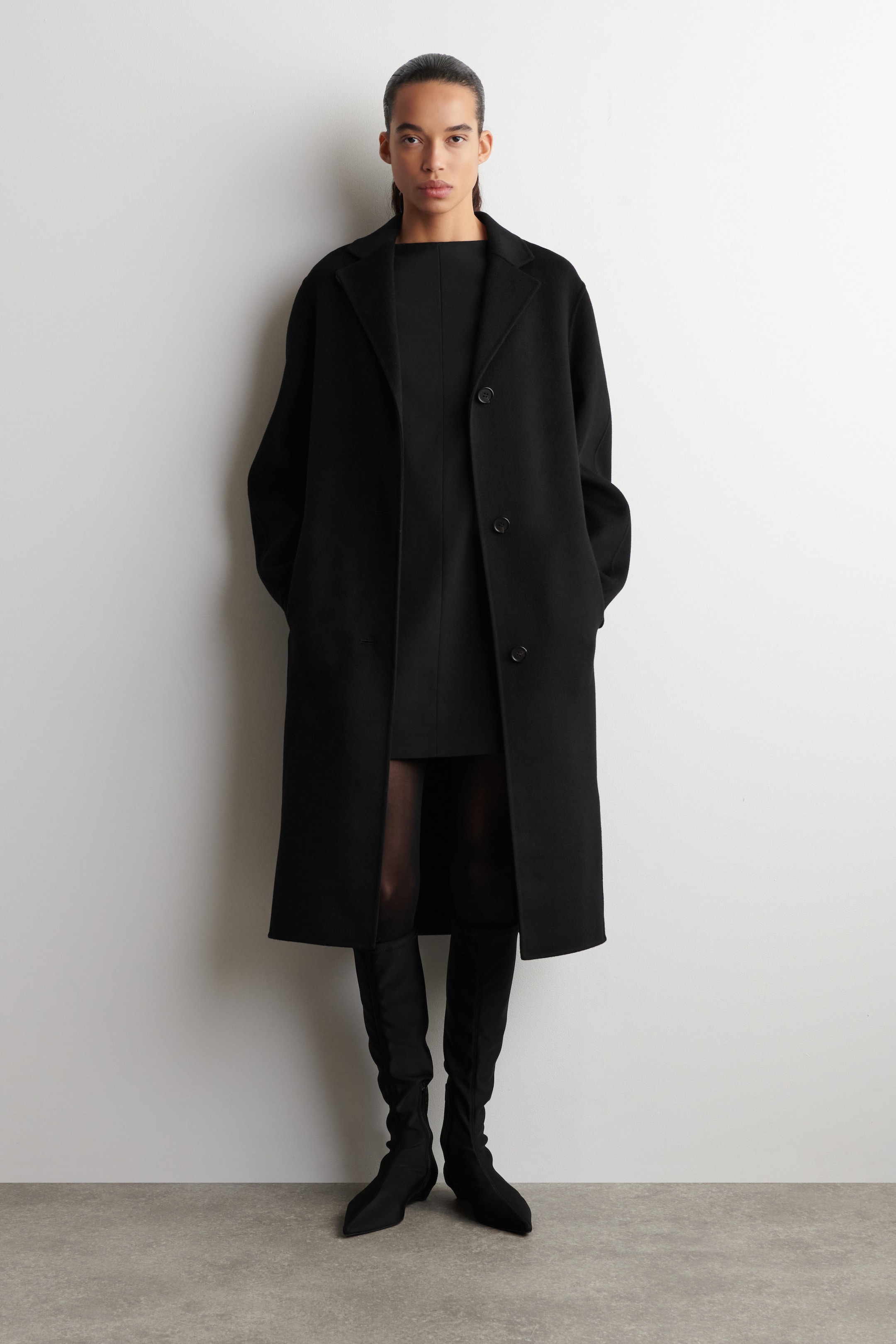 VESTIDO CORTO ESTRUCTURADO MEZCLA DE LANA MERINO