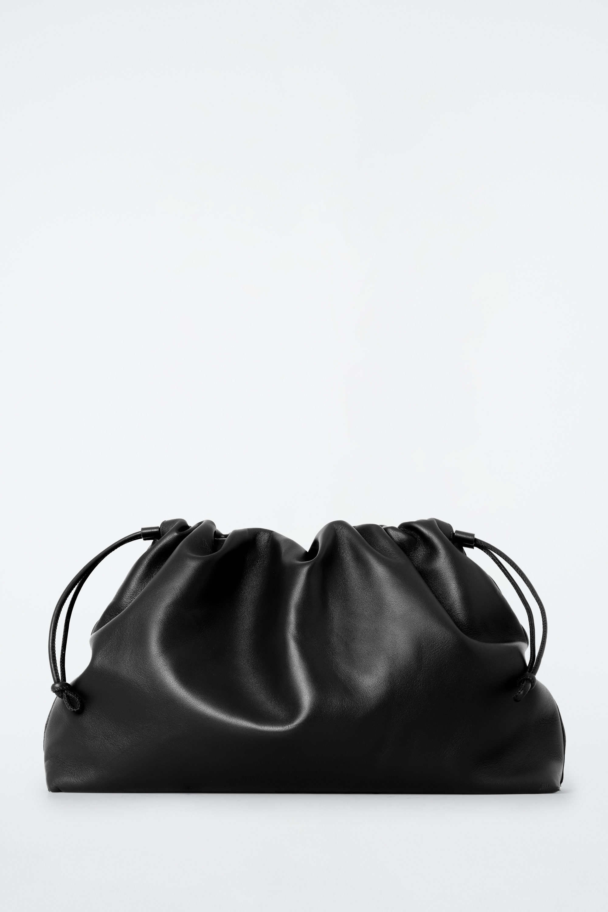 COS CAVATELLI ミニクラッチバッグ スエード　ブラウン CAVATELLI MINI CLUTCH BAG - SUEDE - BROWN | COS