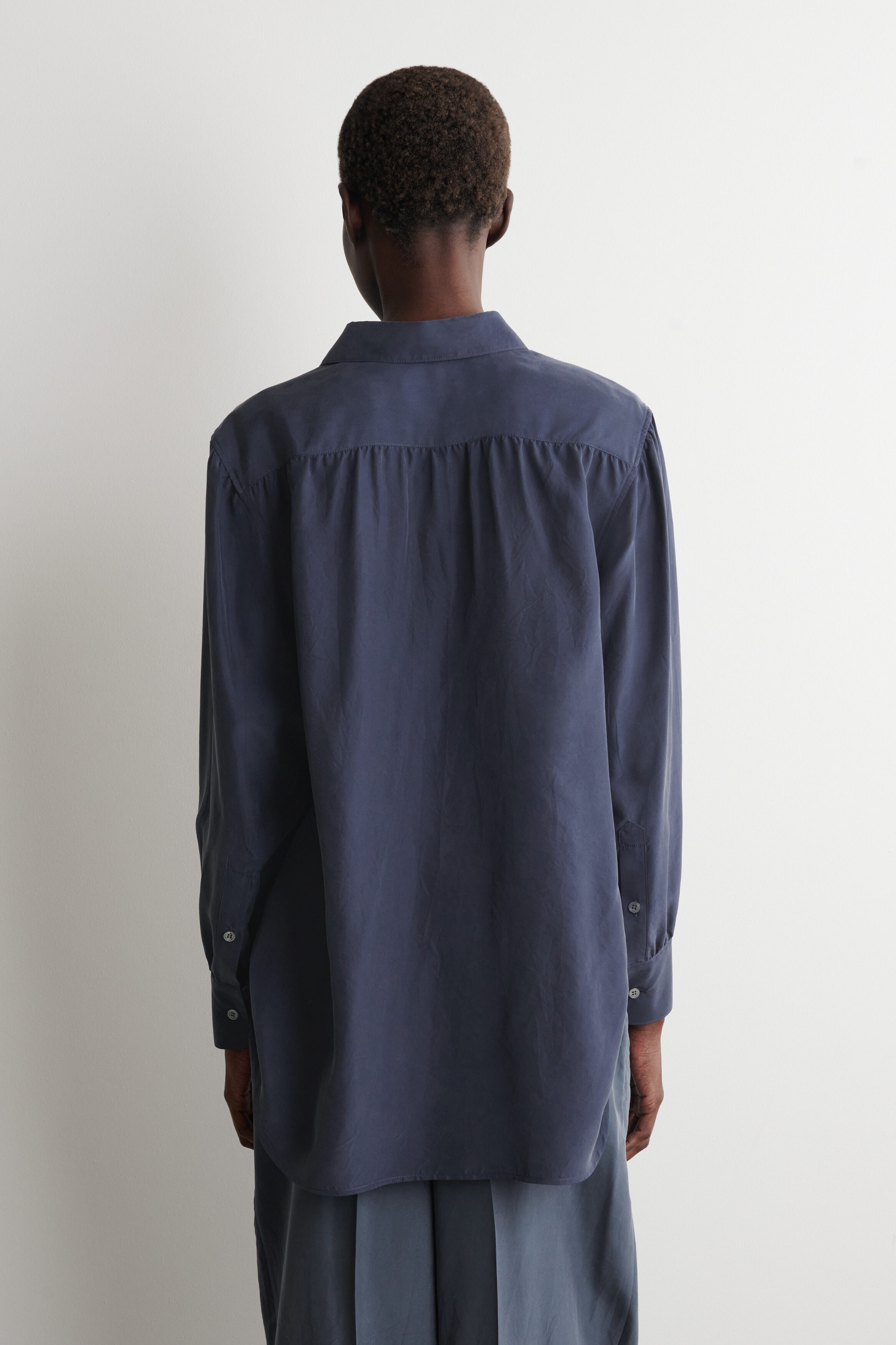 GATHERED WASHED-SILK SHIRT - thumbnail 5