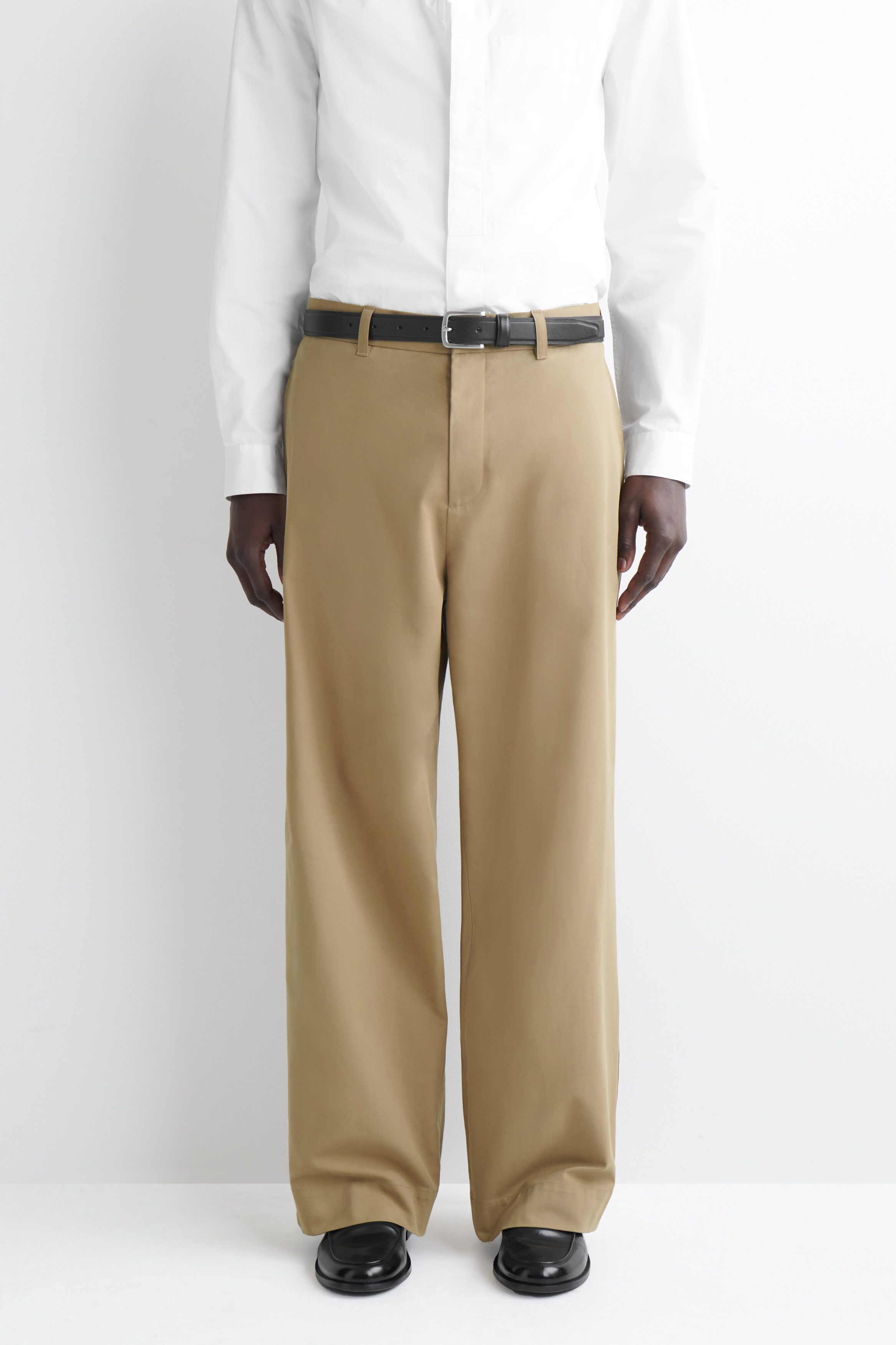 COTTON WIDE-LEG CHINOS - BEIGE | COS