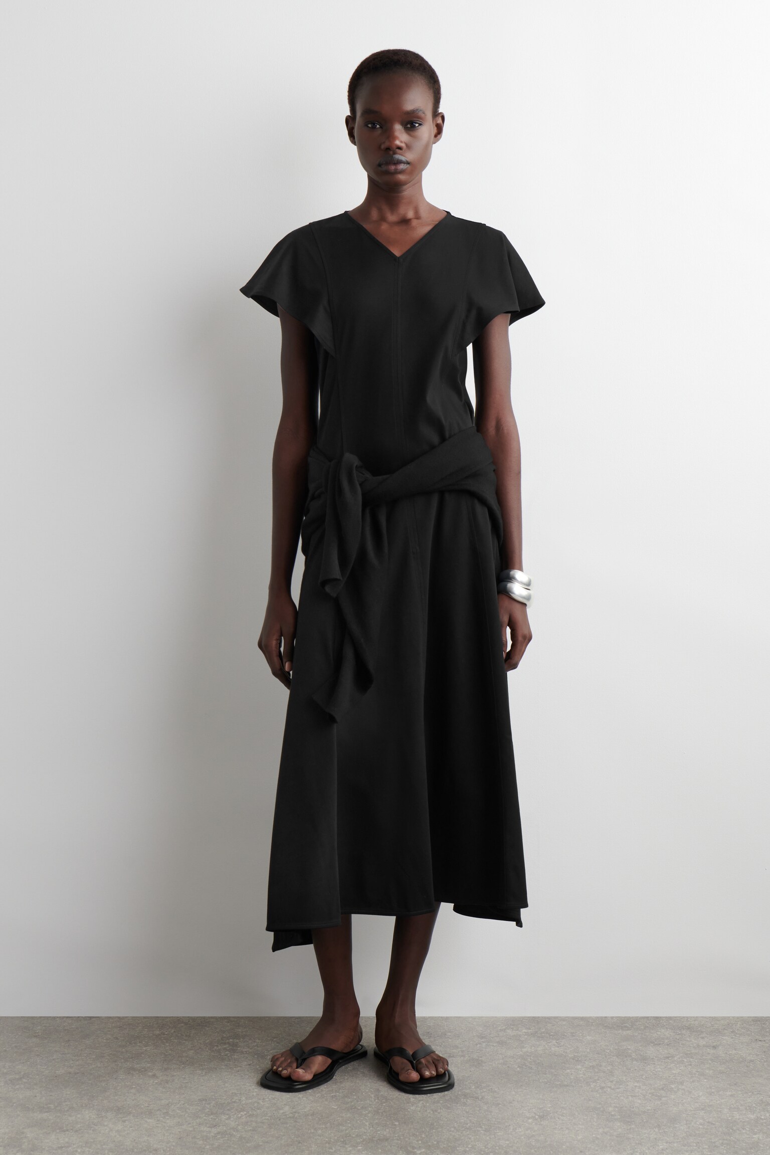 VESTIDO MIDI DE ALGODÓN CON MANGAS PÉTALO - NEGRO/VERDE CLARO - 3