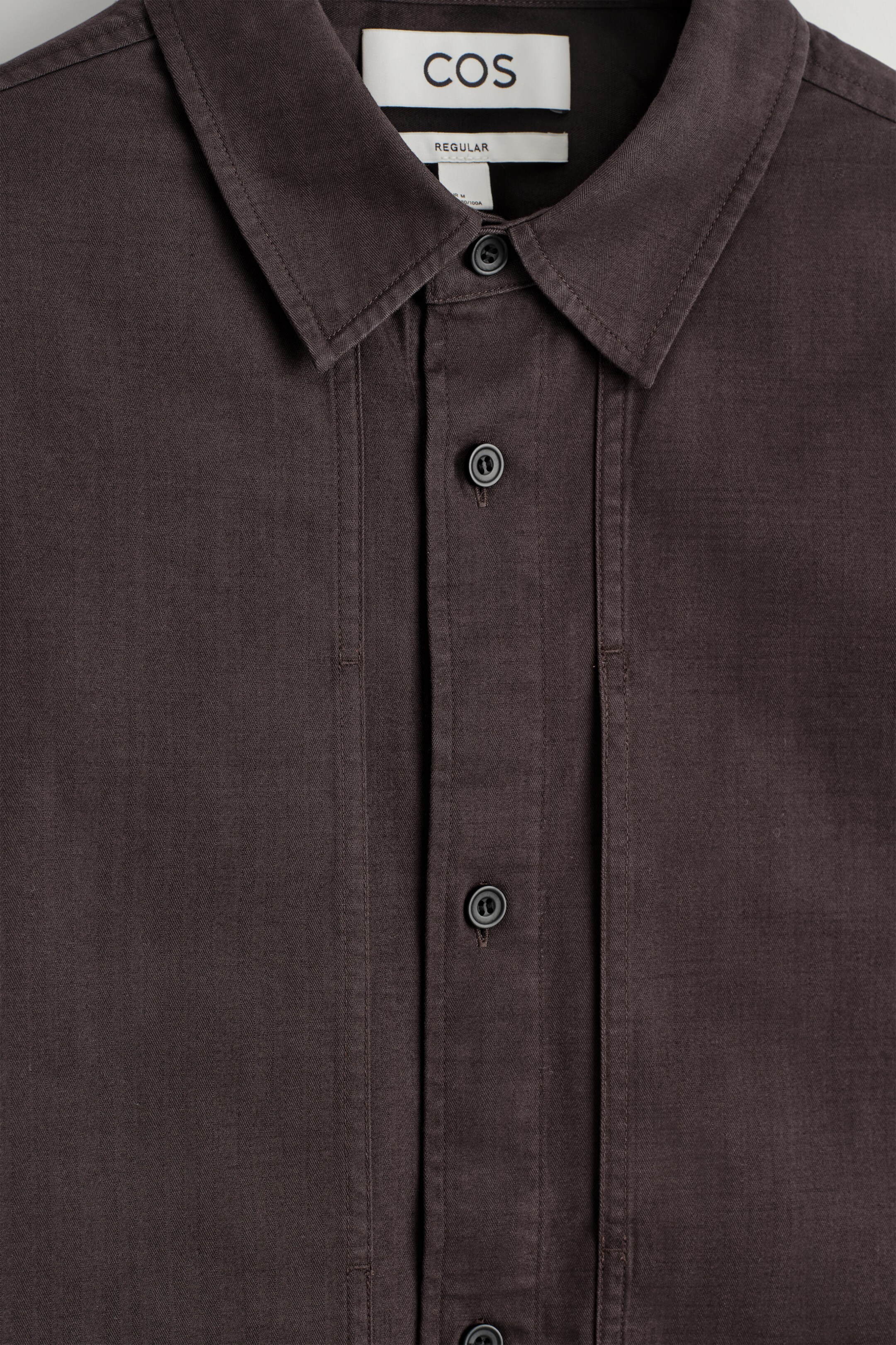 Ver imagem maior: POCKET-DETAIL COTTON SHIRT - DARK BROWN - HOMEM | H&M PT 2