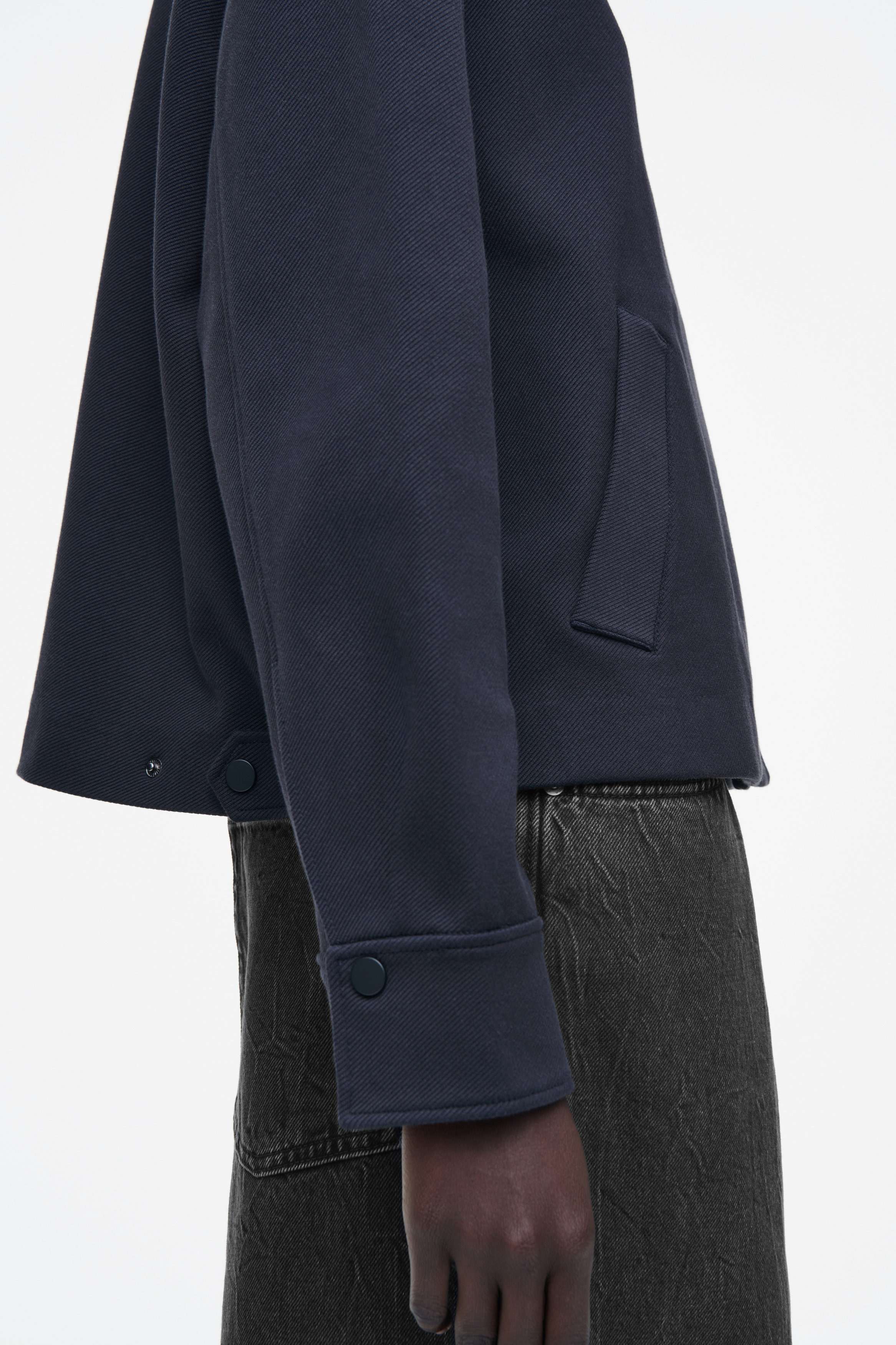 TRAPEZE UTILITY JACKET - NAVY | COS