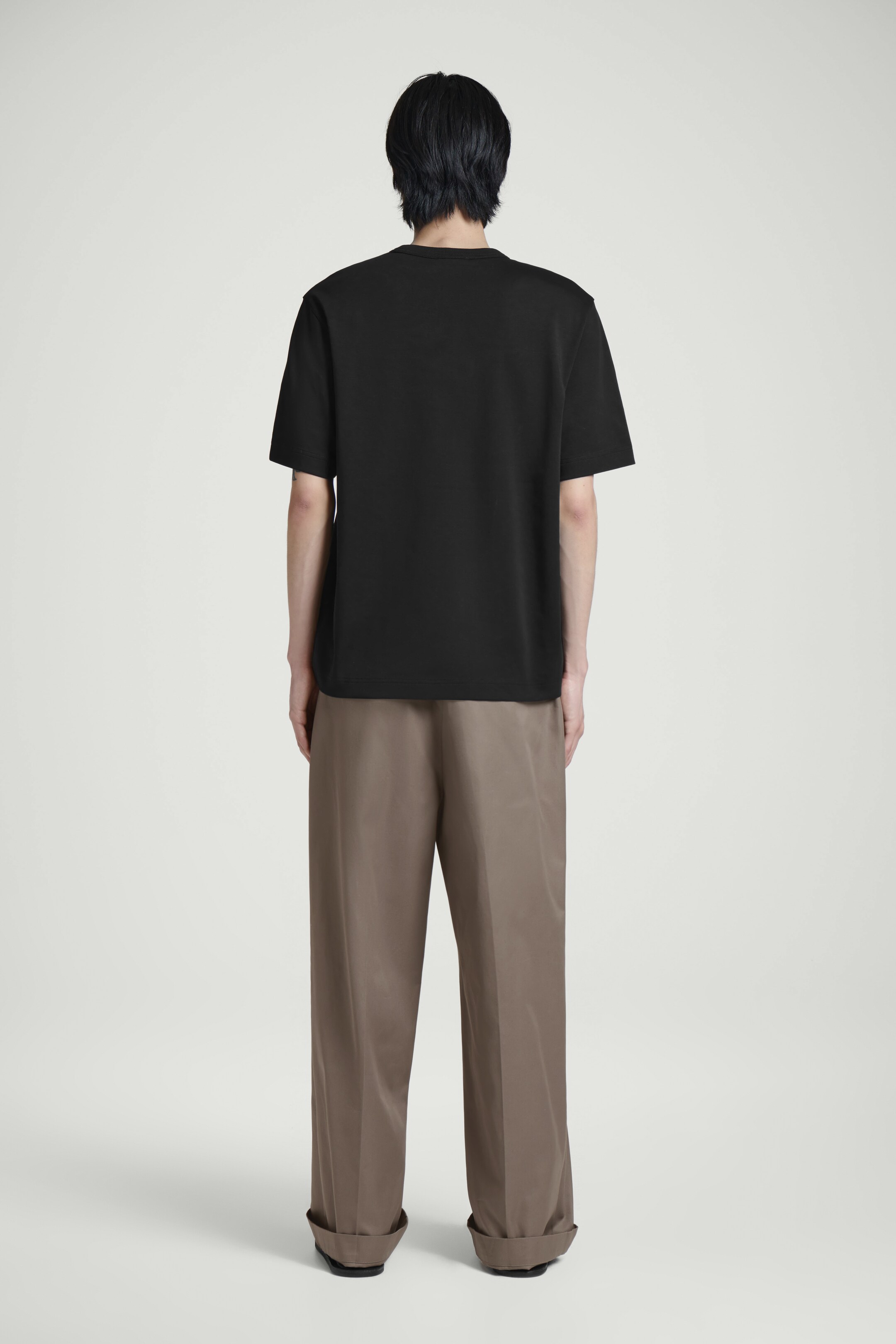 Agrandir l'image: T-SHIRT À COL ROND EN COTON INTERLOCK - NOIR - HOMME | H&M CH 4