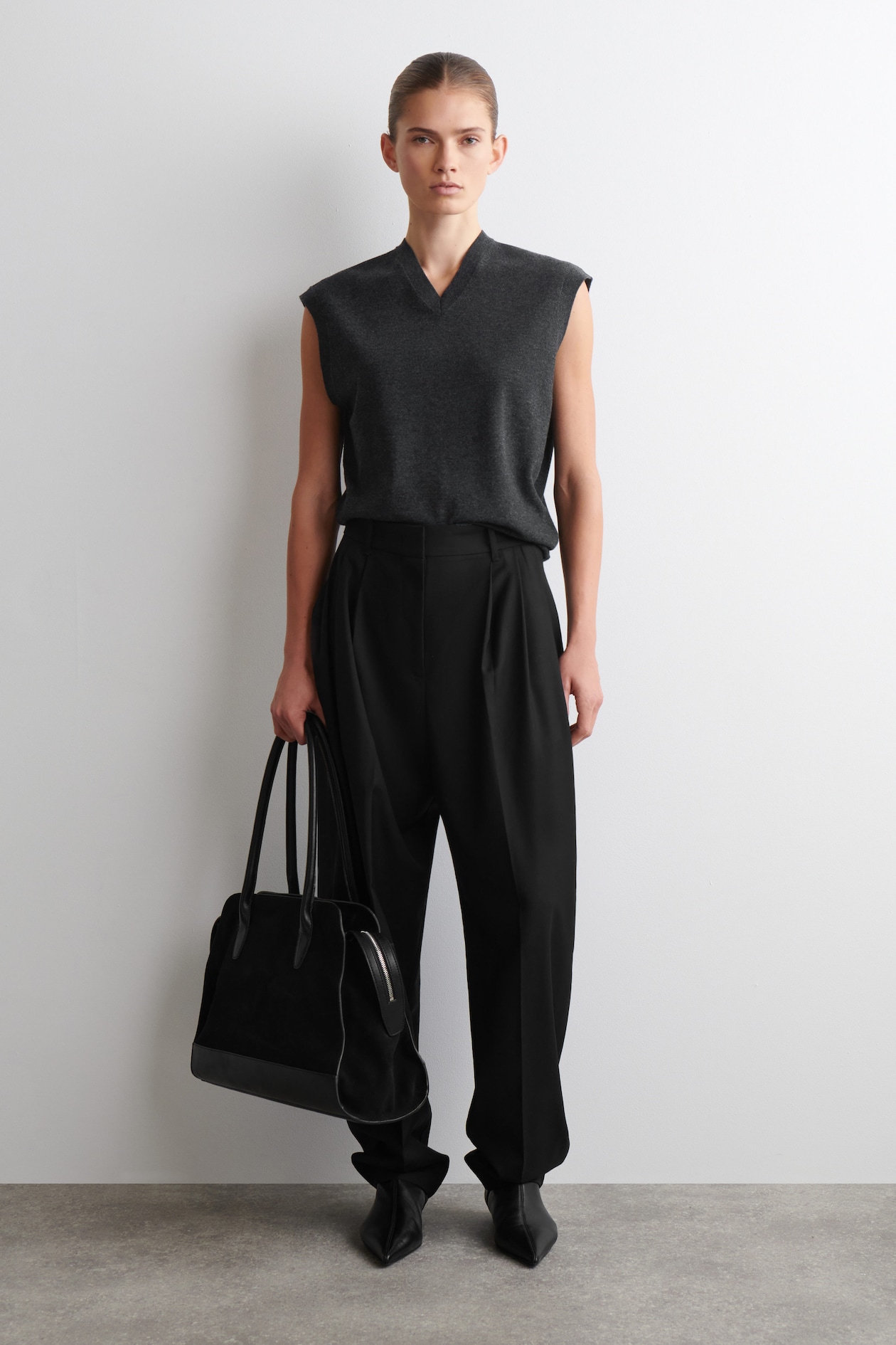 MERINO WOOL V-NECK VEST — DARK GREY
