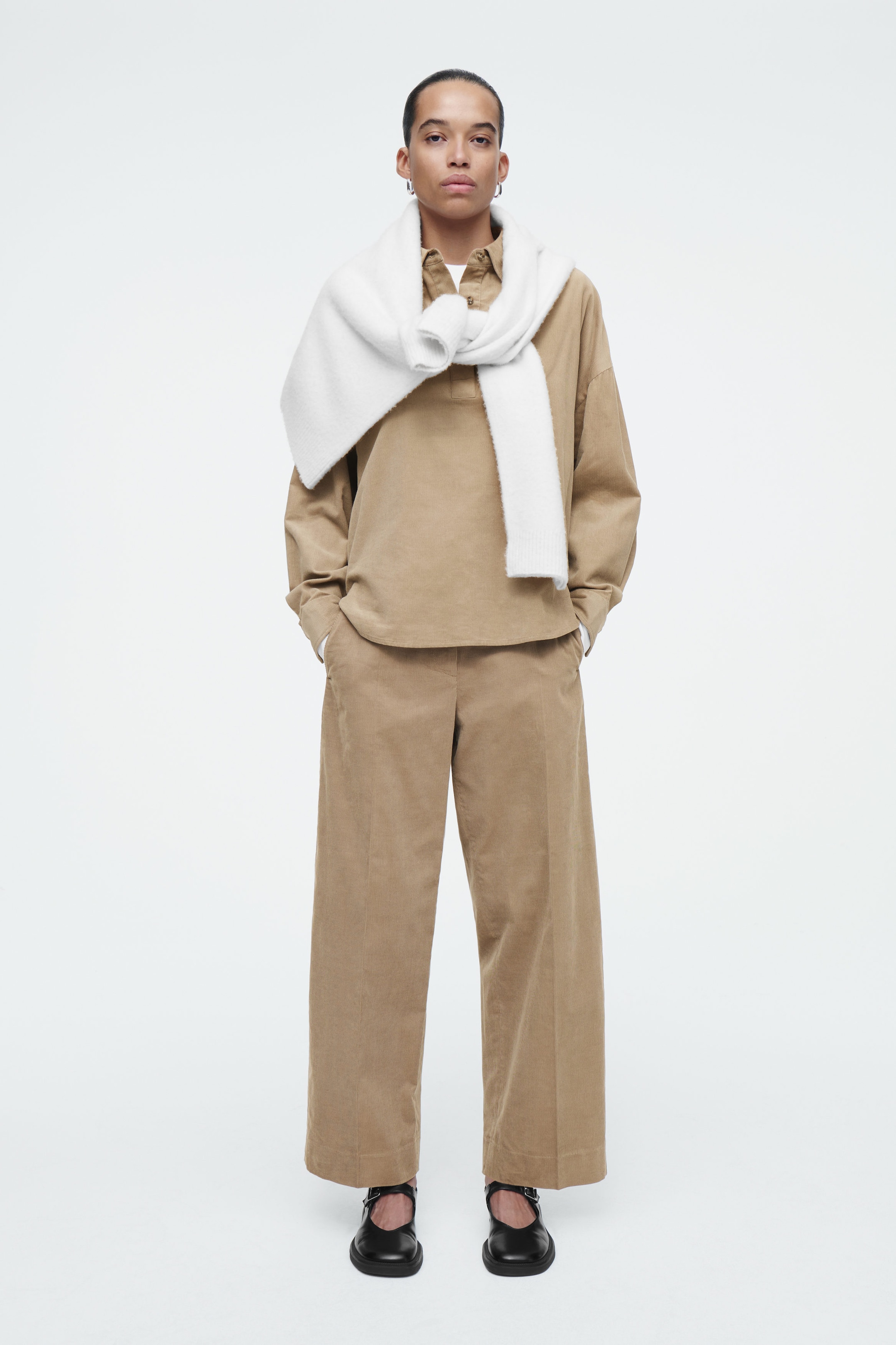 CROPPED CORDUROY TROUSERS