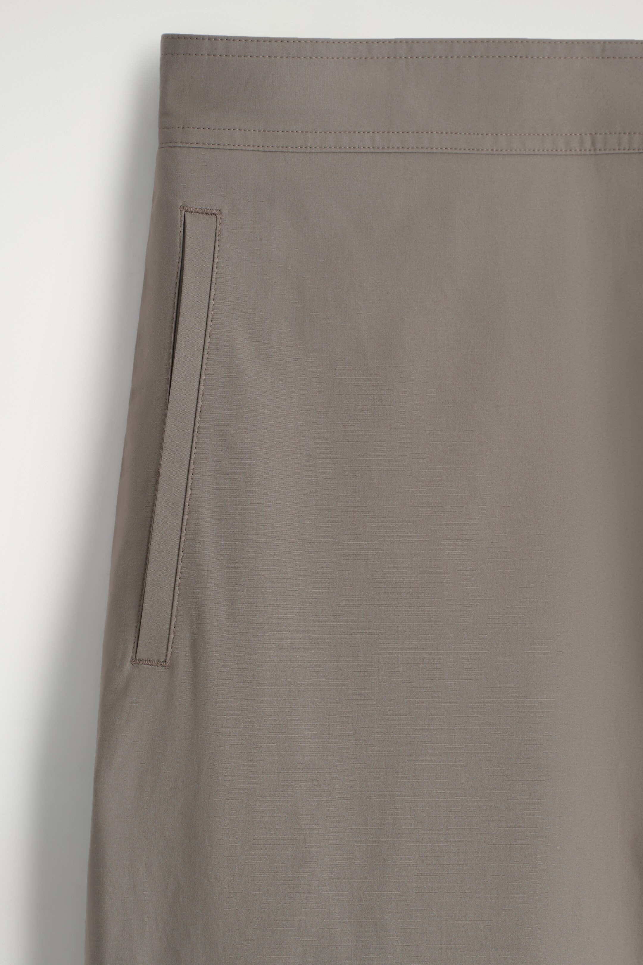 Größeres Bild ansehen: BAUMWOLLHOSE MIT BARREL-BEIN - GRAU - Men | H&M DE 7