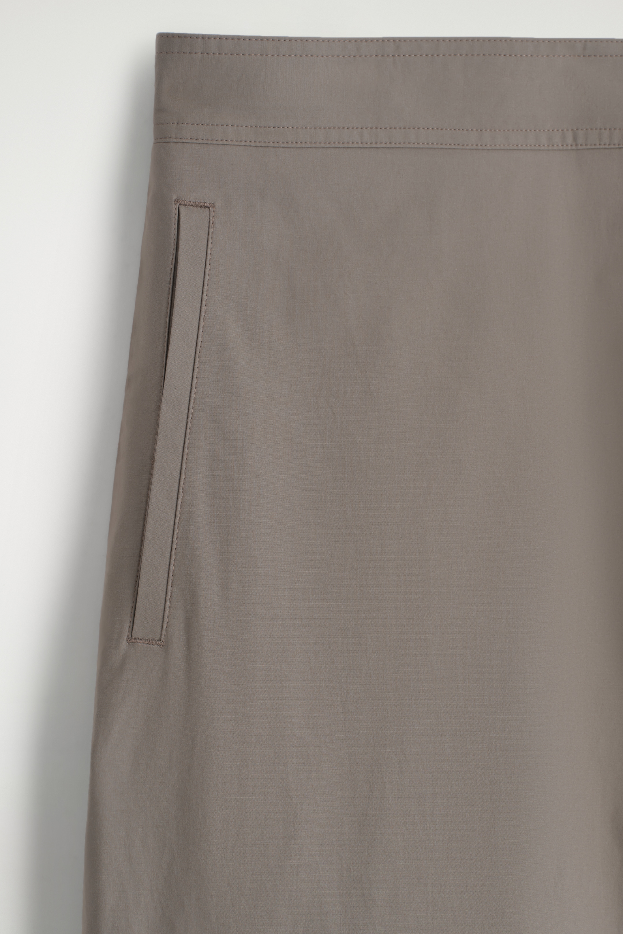 Agrandir l'image: PANTALON COURT BARREL EN COTON - GRIS - HOMME | H&M BE 7